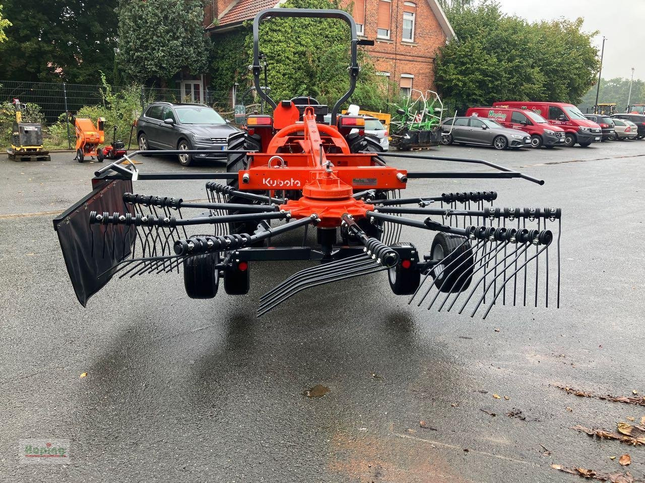 Kubota RA1035 - Prevrtač sijena/ Grabulje: slika Kubota RA1035 - Prevrtač sijena/ Grabulje Kubota RA1035 - Prevrtač sijena/ Grabulje: slika Kubota RA1035 - Prevrtač sijena/ Grabulje