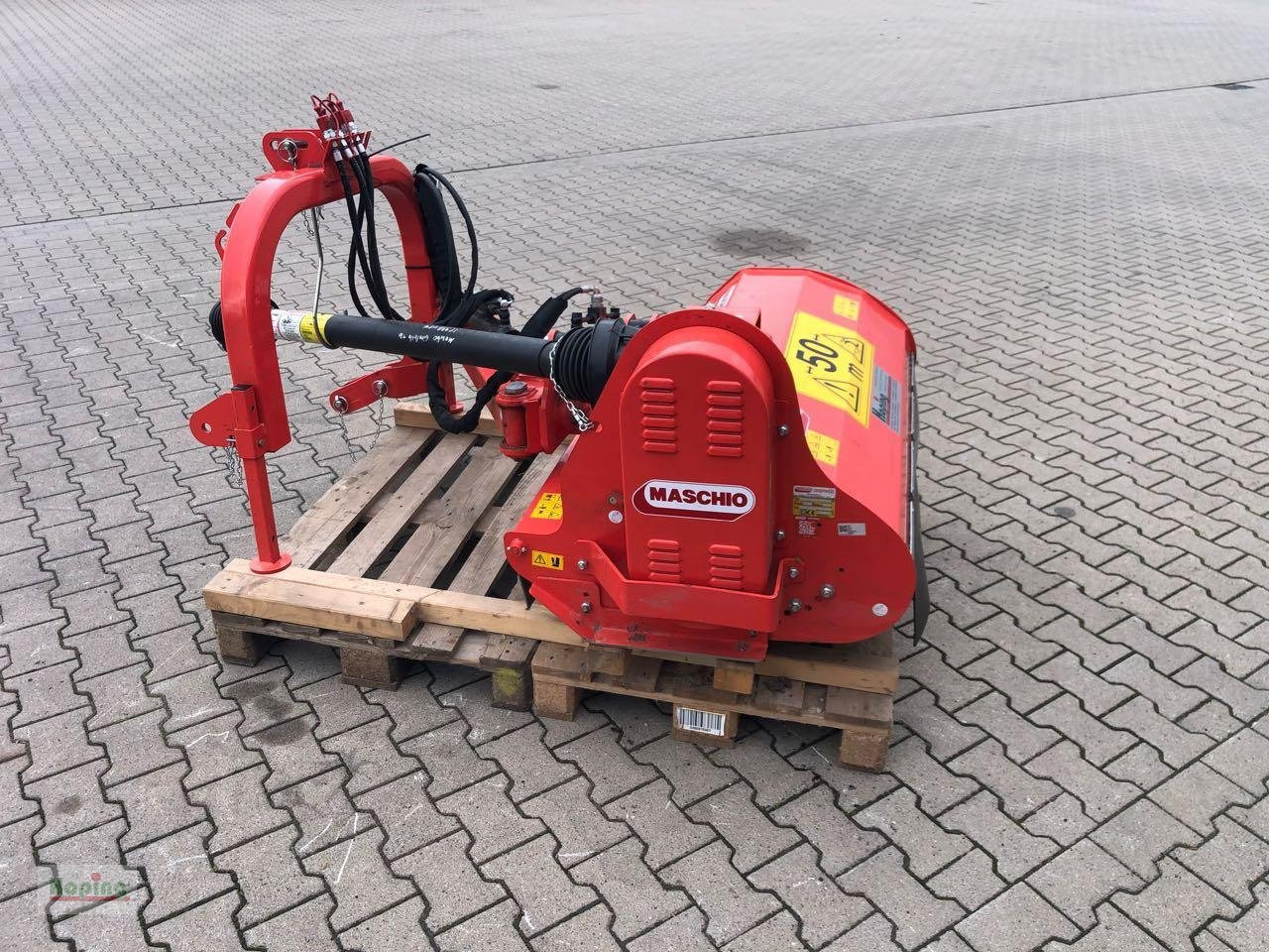 Maschio Giraffetta M 120 - Bočni malčer: slika Maschio Giraffetta M 120 - Bočni malčer Maschio Giraffetta M 120 - Bočni malčer: slika Maschio Giraffetta M 120 - Bočni malčer