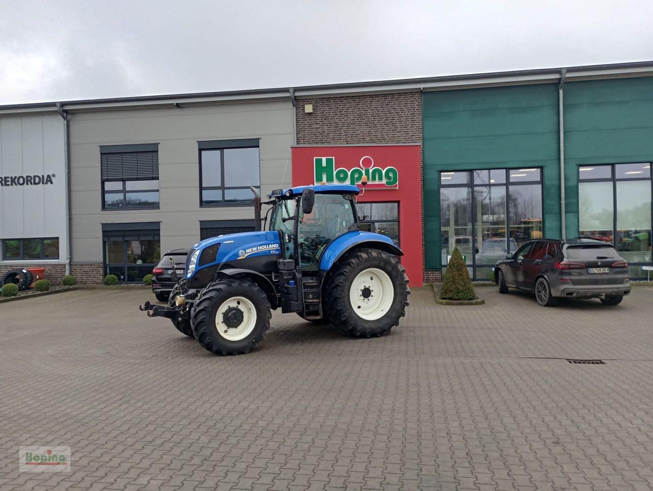 New Holland T7.170 - Traktor: slika New Holland T7.170 - Traktor New Holland T7.170 - Traktor: slika New Holland T7.170 - Traktor
