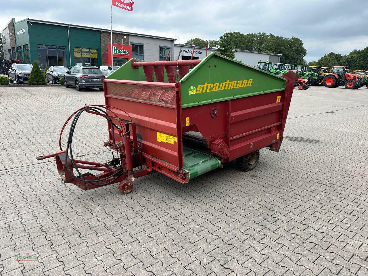 Strautmann Blockverteilwagen - Vagon-miješalica za krmivo: slika Strautmann Blockverteilwagen - Vagon-miješalica za krmivo Strautmann Blockverteilwagen - Vagon-miješalica za krmivo: slika Strautmann Blockverteilwagen - Vagon-miješalica za krmivo