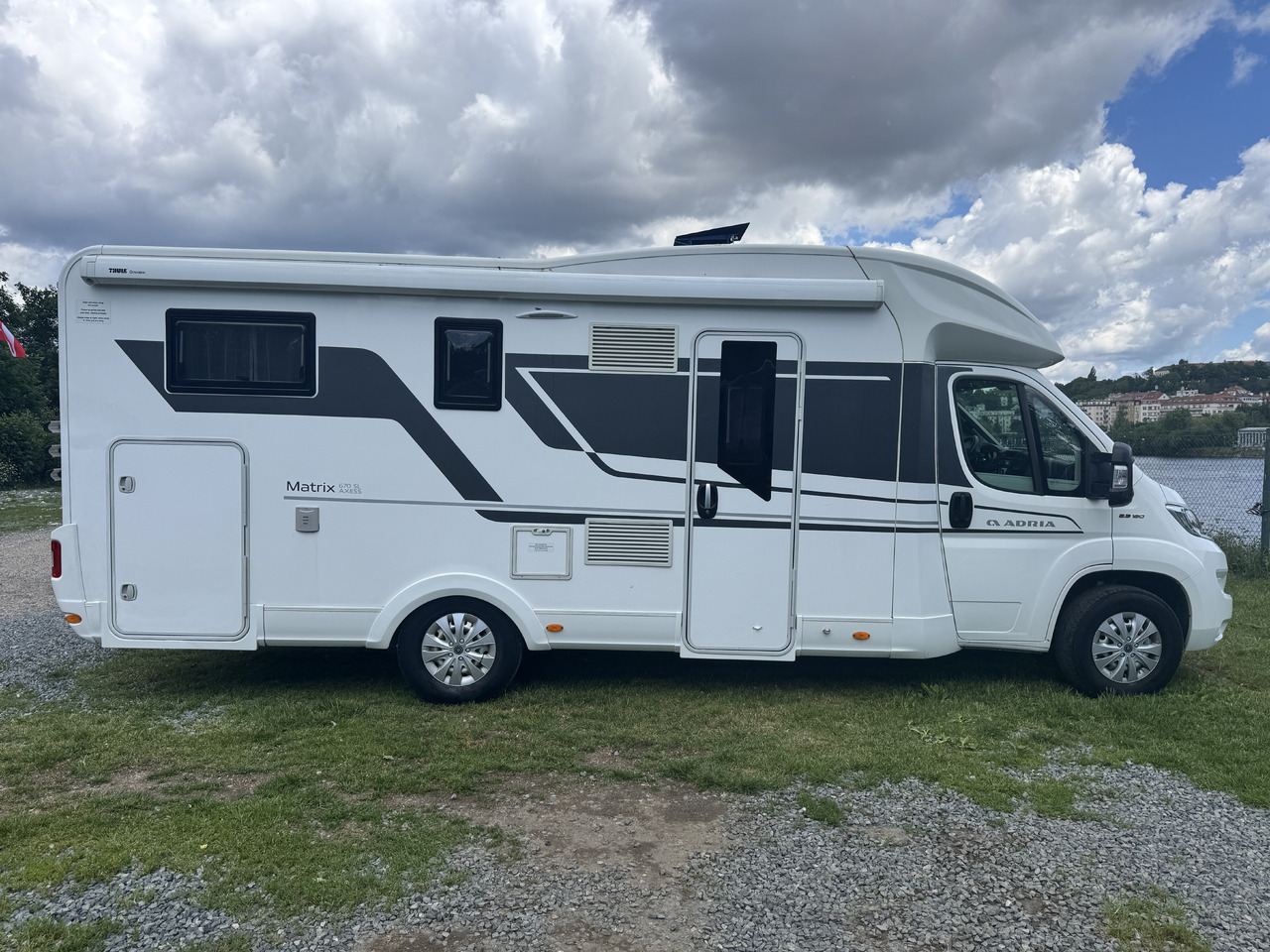 ADRIA Matrix 670 SL - Poluintegrirani kamper: slika ADRIA Matrix 670 SL - Poluintegrirani kamper ADRIA Matrix 670 SL - Poluintegrirani kamper: slika ADRIA Matrix 670 SL - Poluintegrirani kamper