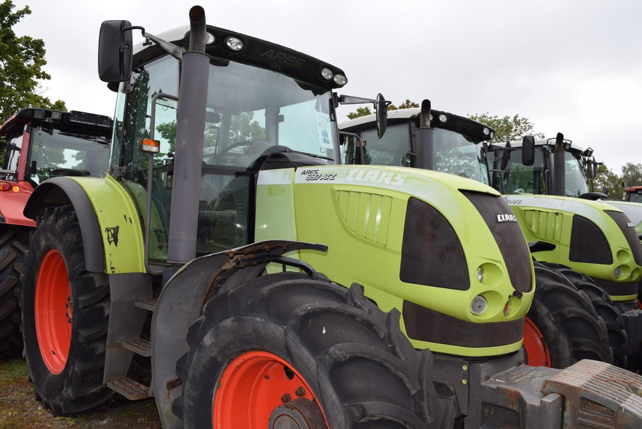 CLAAS Ares 697 ATZ - Traktor: slika CLAAS Ares 697 ATZ - Traktor CLAAS Ares 697 ATZ - Traktor: slika CLAAS Ares 697 ATZ - Traktor