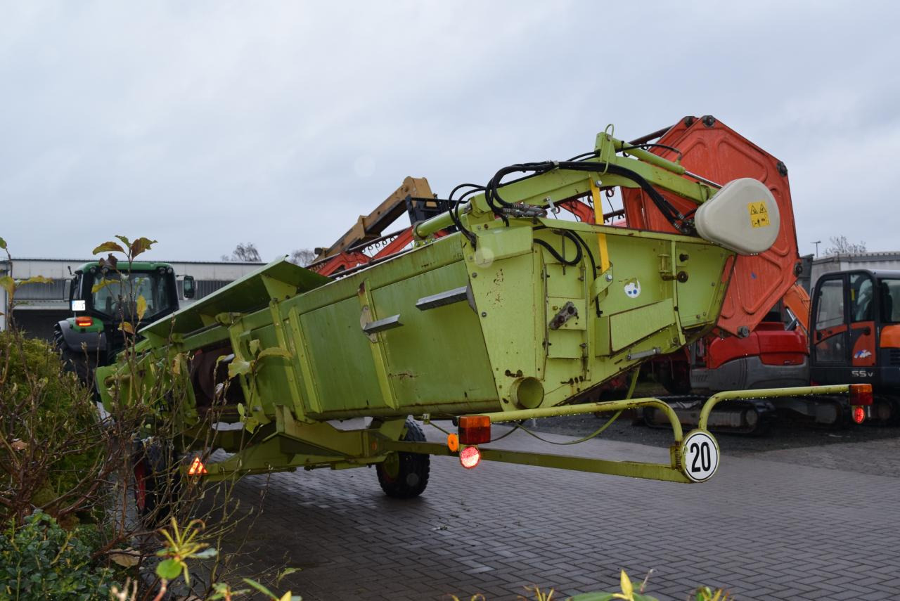 CLAAS C 900 AutoContour *Schneidwerk* - Heder za kombajn: slika CLAAS C 900 AutoContour *Schneidwerk* - Heder za kombajn CLAAS C 900 AutoContour *Schneidwerk* - Heder za kombajn: slika CLAAS C 900 AutoContour *Schneidwerk* - Heder za kombajn