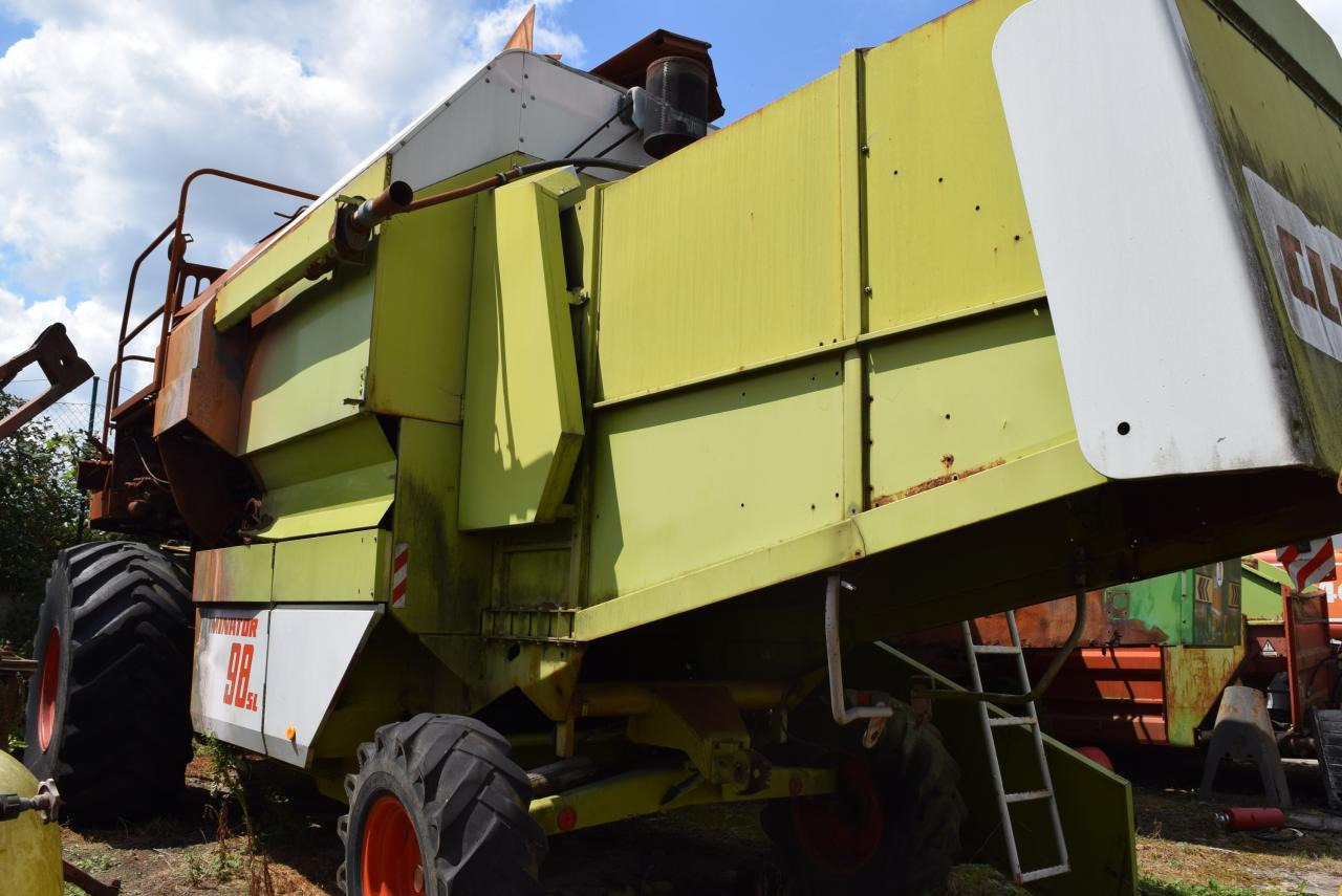 CLAAS Dominator 98 + Senator *zur Teileverwertung* - Kombajn za žetvu: slika CLAAS Dominator 98 + Senator *zur Teileverwertung* - Kombajn za žetvu CLAAS Dominator 98 + Senator *zur Teileverwertung* - Kombajn za žetvu: slika CLAAS Dominator 98 + Senator *zur Teileverwertung* - Kombajn za žetvu