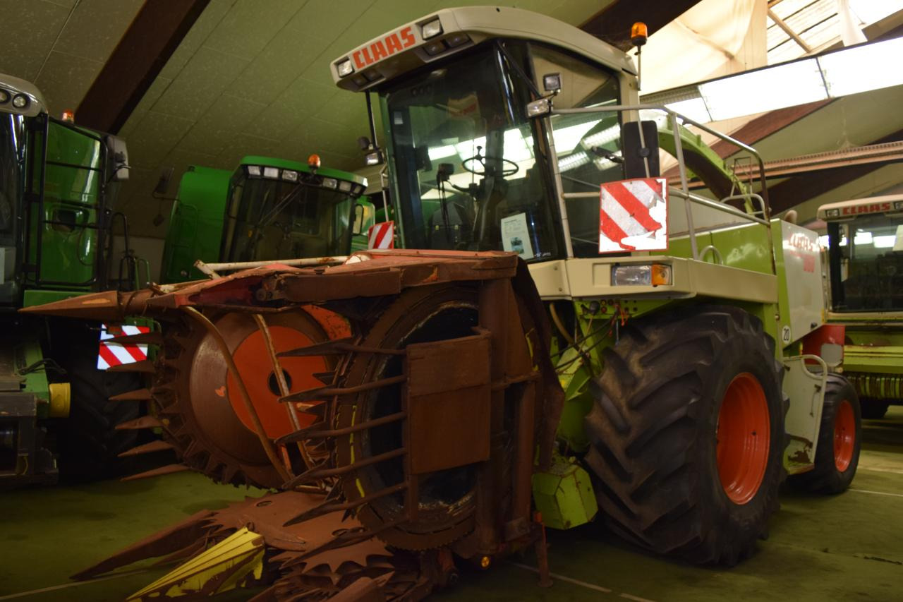 CLAAS Jaguar 860 - Silažni kombajn: slika CLAAS Jaguar 860 - Silažni kombajn CLAAS Jaguar 860 - Silažni kombajn: slika CLAAS Jaguar 860 - Silažni kombajn