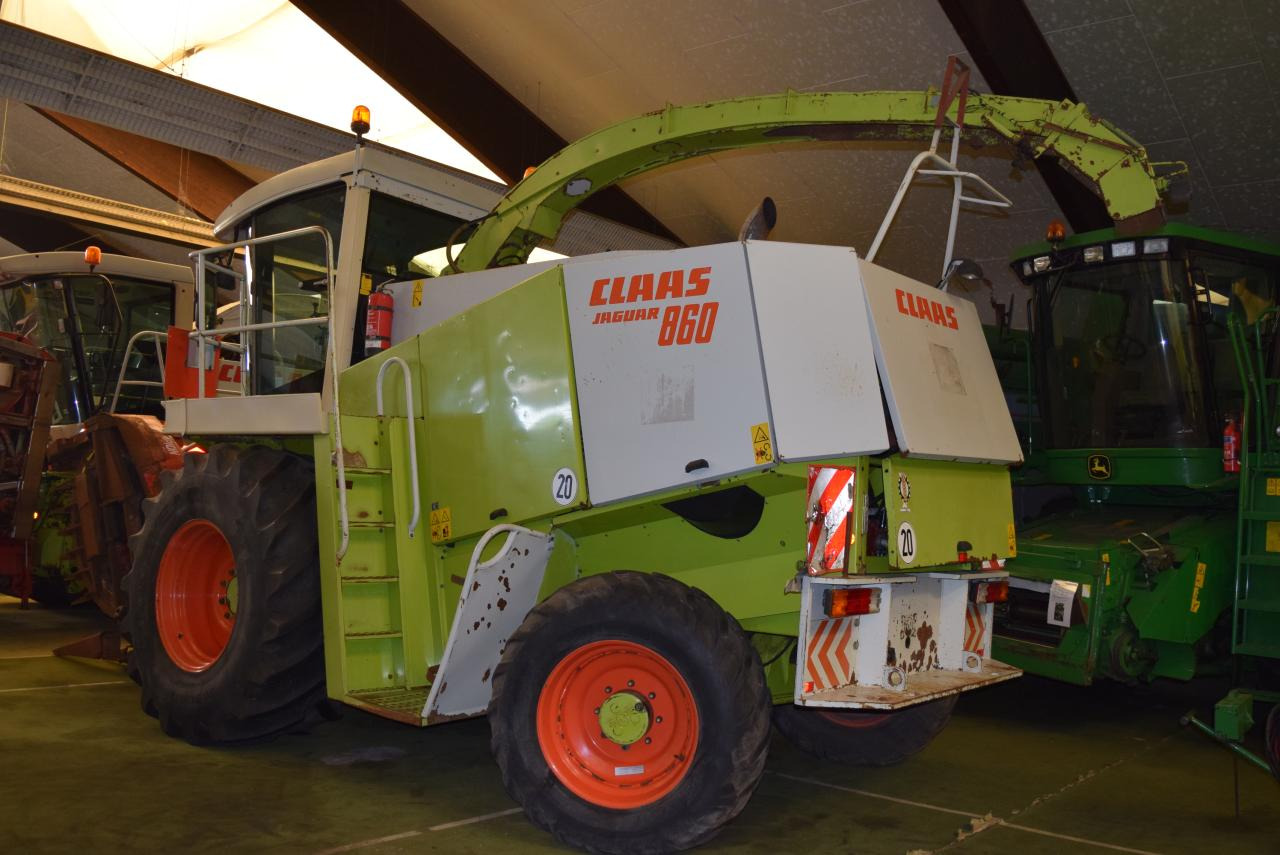 CLAAS Jaguar 860 - Silažni kombajn: slika CLAAS Jaguar 860 - Silažni kombajn CLAAS Jaguar 860 - Silažni kombajn: slika CLAAS Jaguar 860 - Silažni kombajn