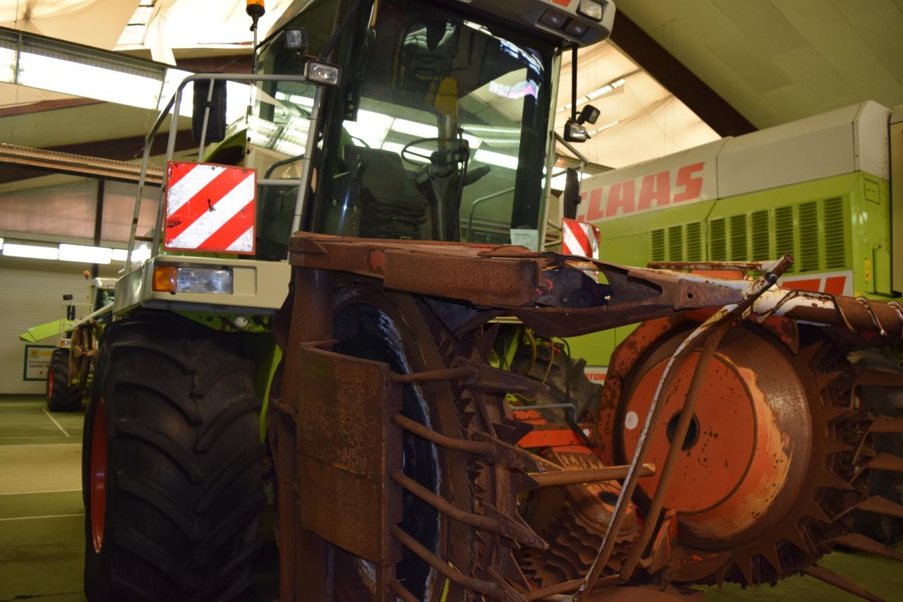 CLAAS Jaguar 860 - Silažni kombajn: slika CLAAS Jaguar 860 - Silažni kombajn CLAAS Jaguar 860 - Silažni kombajn: slika CLAAS Jaguar 860 - Silažni kombajn
