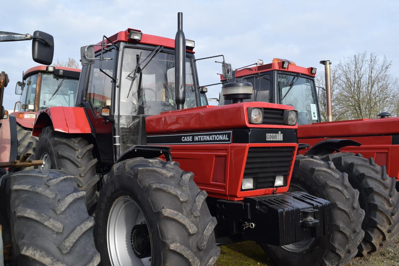 Case-IH 1455 XLA - Traktor: slika Case-IH 1455 XLA - Traktor Case-IH 1455 XLA - Traktor: slika Case-IH 1455 XLA - Traktor
