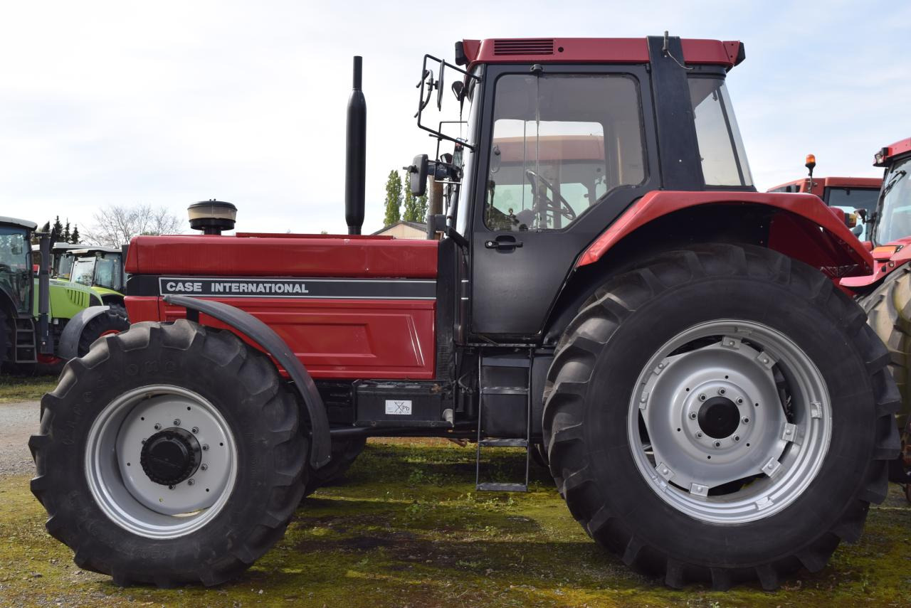 Case-IH 1455 XLA - Traktor: slika Case-IH 1455 XLA - Traktor Case-IH 1455 XLA - Traktor: slika Case-IH 1455 XLA - Traktor