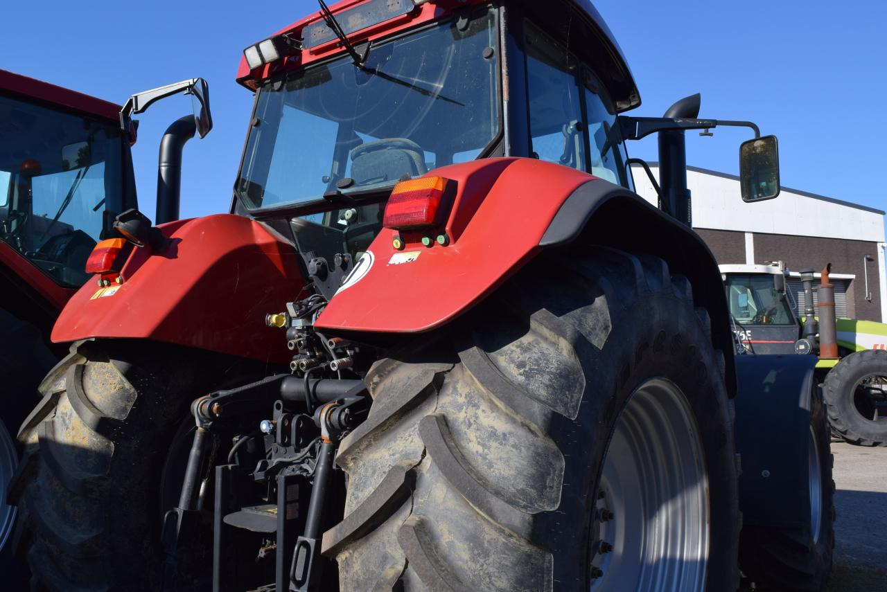 Case-IH CVX 1155 - Traktor: slika Case-IH CVX 1155 - Traktor Case-IH CVX 1155 - Traktor: slika Case-IH CVX 1155 - Traktor