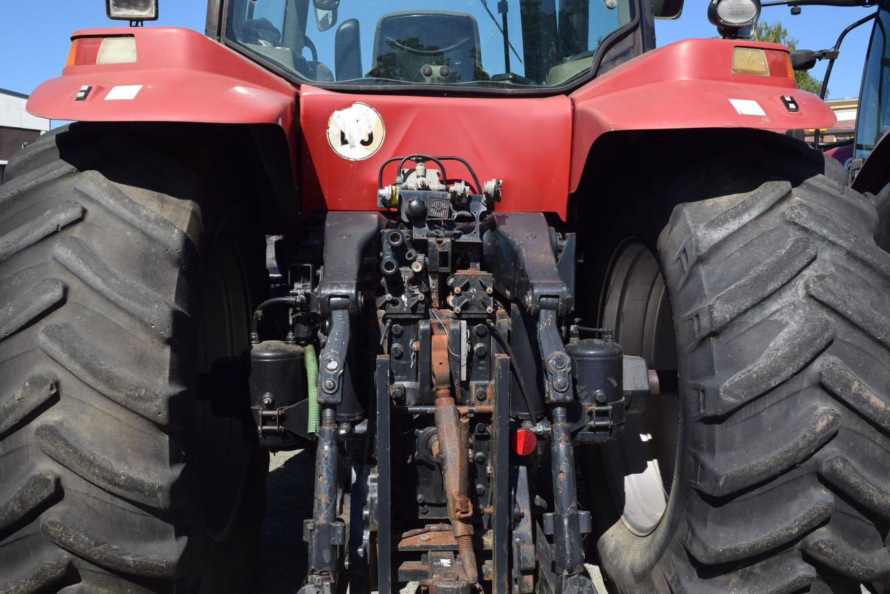 Case-IH MX 230 Magnum - Traktor: slika Case-IH MX 230 Magnum - Traktor Case-IH MX 230 Magnum - Traktor: slika Case-IH MX 230 Magnum - Traktor