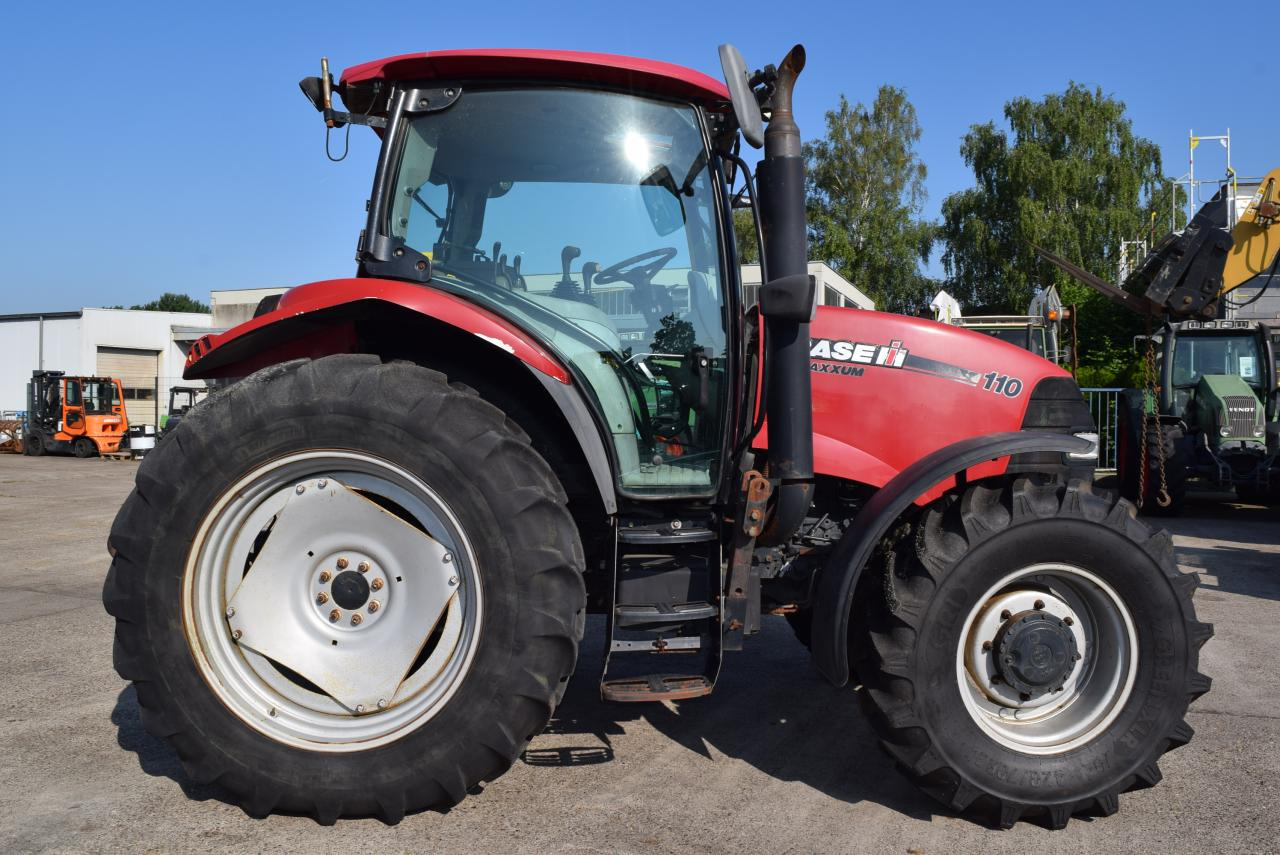 Case-IH Maxxum 110 - Traktor: slika Case-IH Maxxum 110 - Traktor Case-IH Maxxum 110 - Traktor: slika Case-IH Maxxum 110 - Traktor