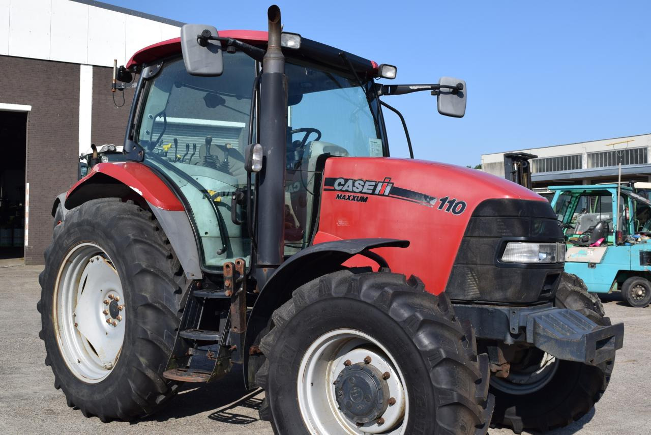 Case-IH Maxxum 110 - Traktor: slika Case-IH Maxxum 110 - Traktor Case-IH Maxxum 110 - Traktor: slika Case-IH Maxxum 110 - Traktor