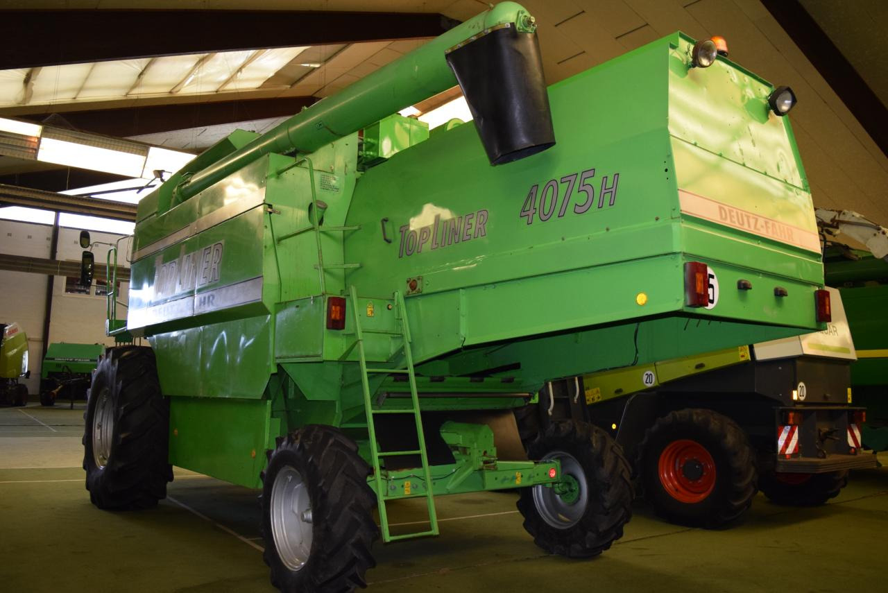 Deutz-Fahr 4075 H TopL. - Kombajn za žetvu: slika Deutz-Fahr 4075 H TopL. - Kombajn za žetvu Deutz-Fahr 4075 H TopL. - Kombajn za žetvu: slika Deutz-Fahr 4075 H TopL. - Kombajn za žetvu