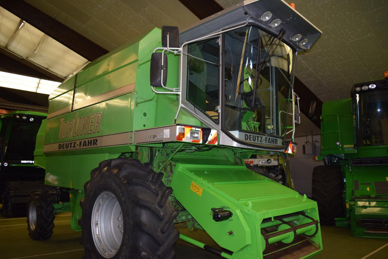 Deutz-Fahr 4075 H TopL. - Kombajn za žetvu: slika Deutz-Fahr 4075 H TopL. - Kombajn za žetvu Deutz-Fahr 4075 H TopL. - Kombajn za žetvu: slika Deutz-Fahr 4075 H TopL. - Kombajn za žetvu