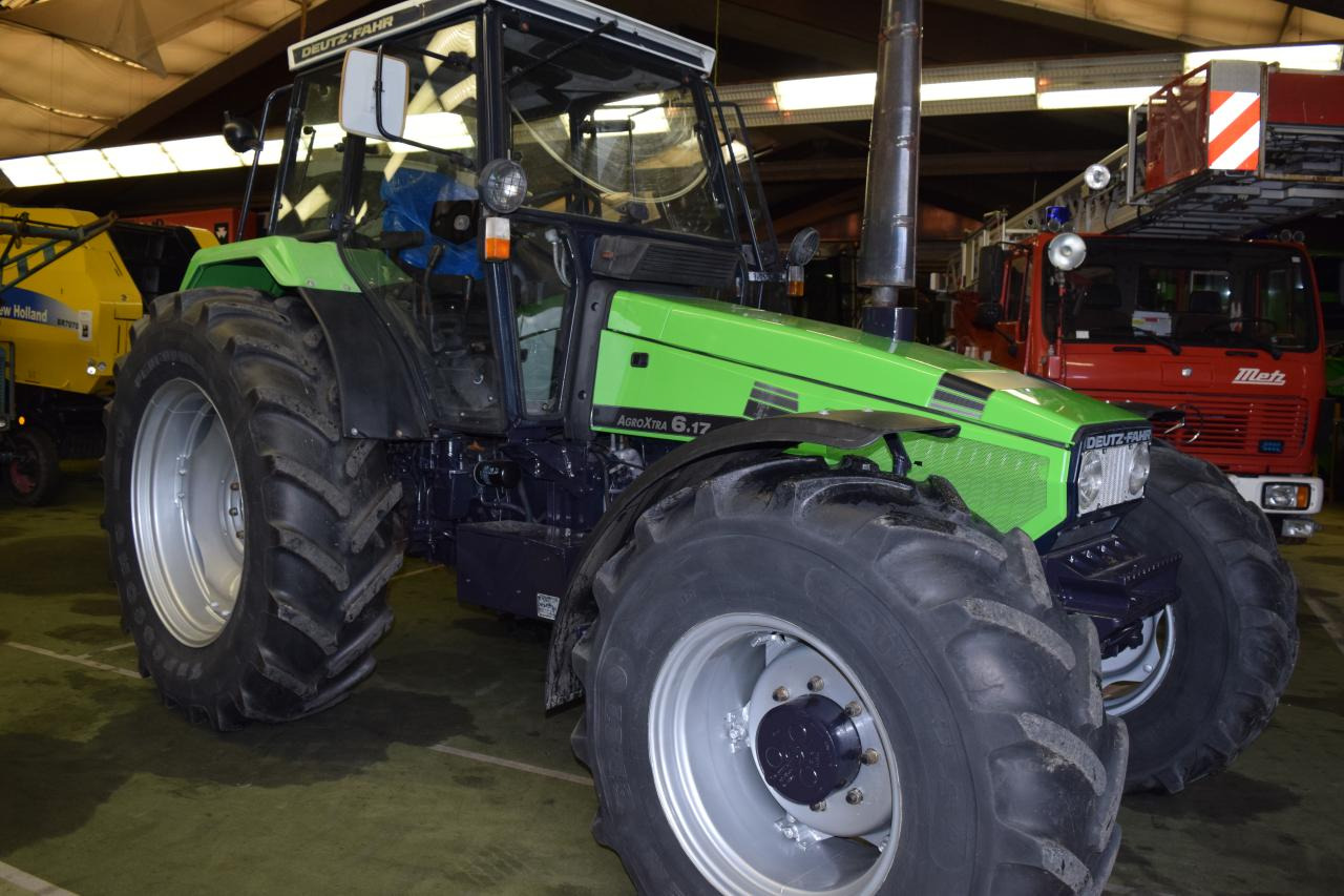 Deutz-Fahr Agroxtra 6.17 - Traktor: slika Deutz-Fahr Agroxtra 6.17 - Traktor Deutz-Fahr Agroxtra 6.17 - Traktor: slika Deutz-Fahr Agroxtra 6.17 - Traktor