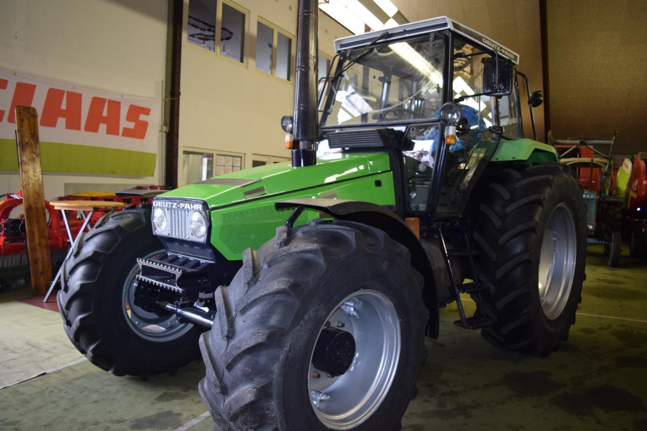 Deutz-Fahr Agroxtra 6.17 - Traktor: slika Deutz-Fahr Agroxtra 6.17 - Traktor Deutz-Fahr Agroxtra 6.17 - Traktor: slika Deutz-Fahr Agroxtra 6.17 - Traktor