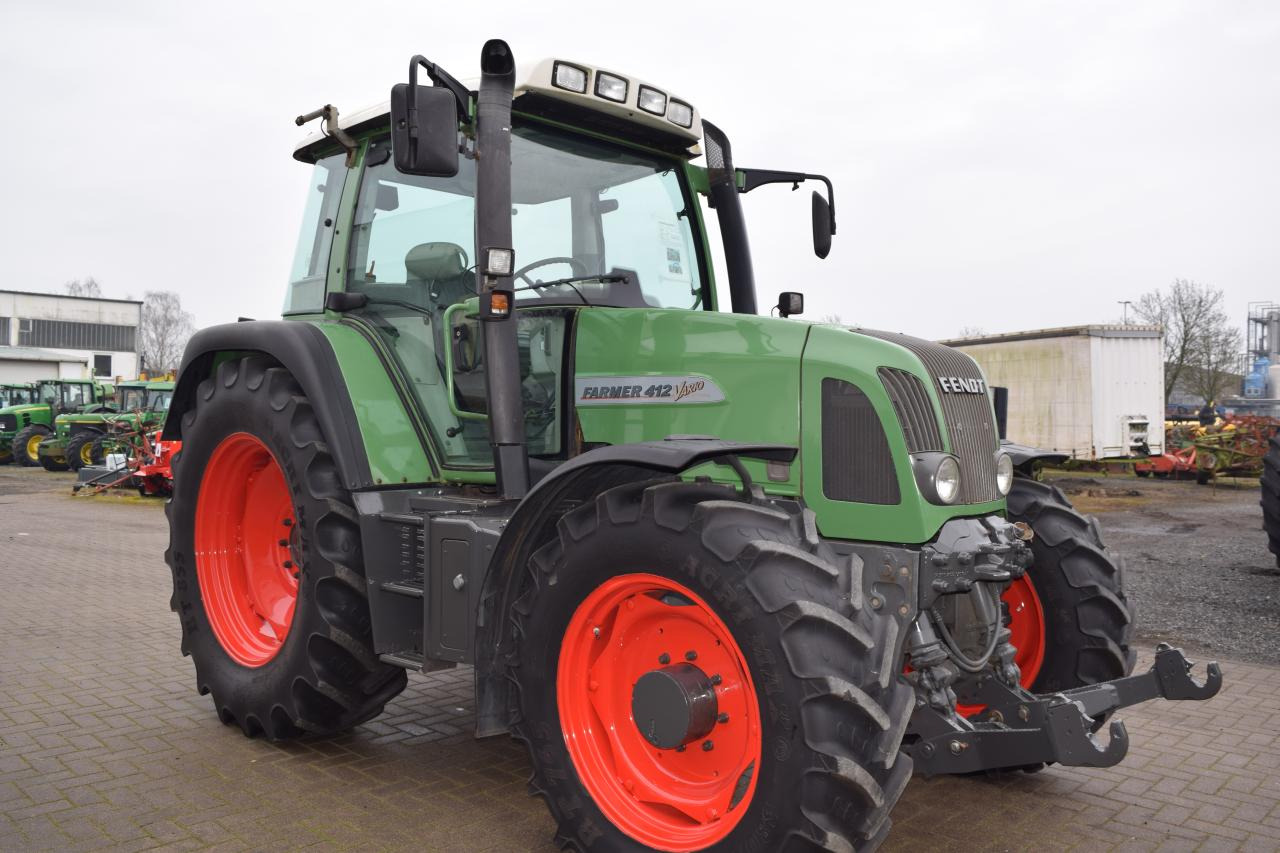 Fendt 412 Vario - Traktor: slika Fendt 412 Vario - Traktor Fendt 412 Vario - Traktor: slika Fendt 412 Vario - Traktor