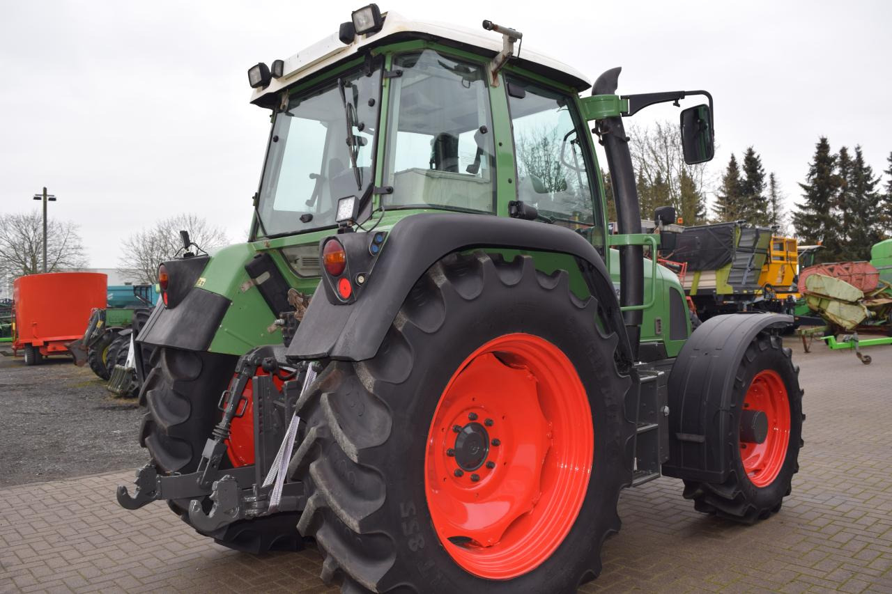 Fendt 412 Vario - Traktor: slika Fendt 412 Vario - Traktor Fendt 412 Vario - Traktor: slika Fendt 412 Vario - Traktor