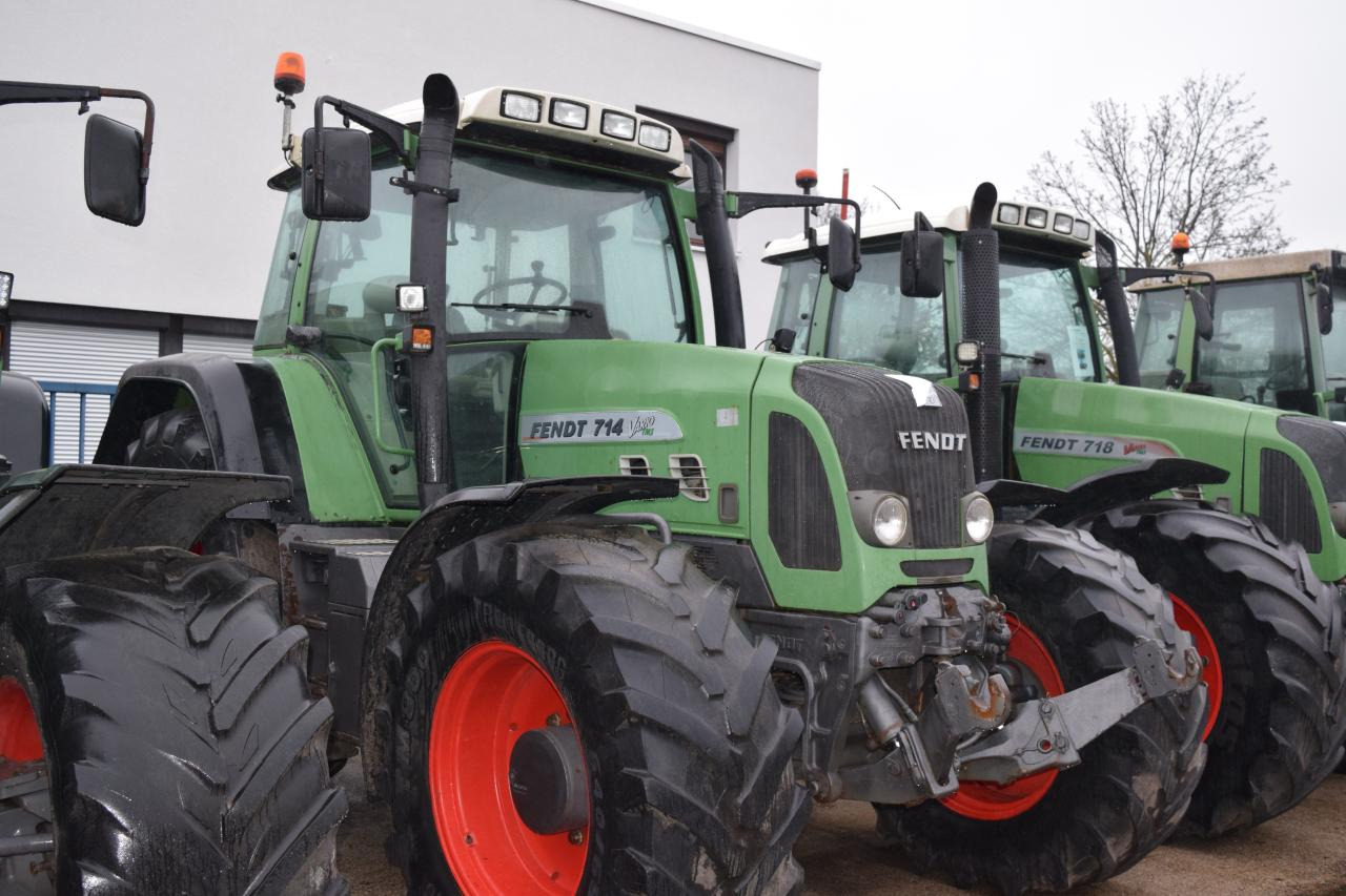 Fendt 714 Vario TMS - Traktor: slika Fendt 714 Vario TMS - Traktor Fendt 714 Vario TMS - Traktor: slika Fendt 714 Vario TMS - Traktor