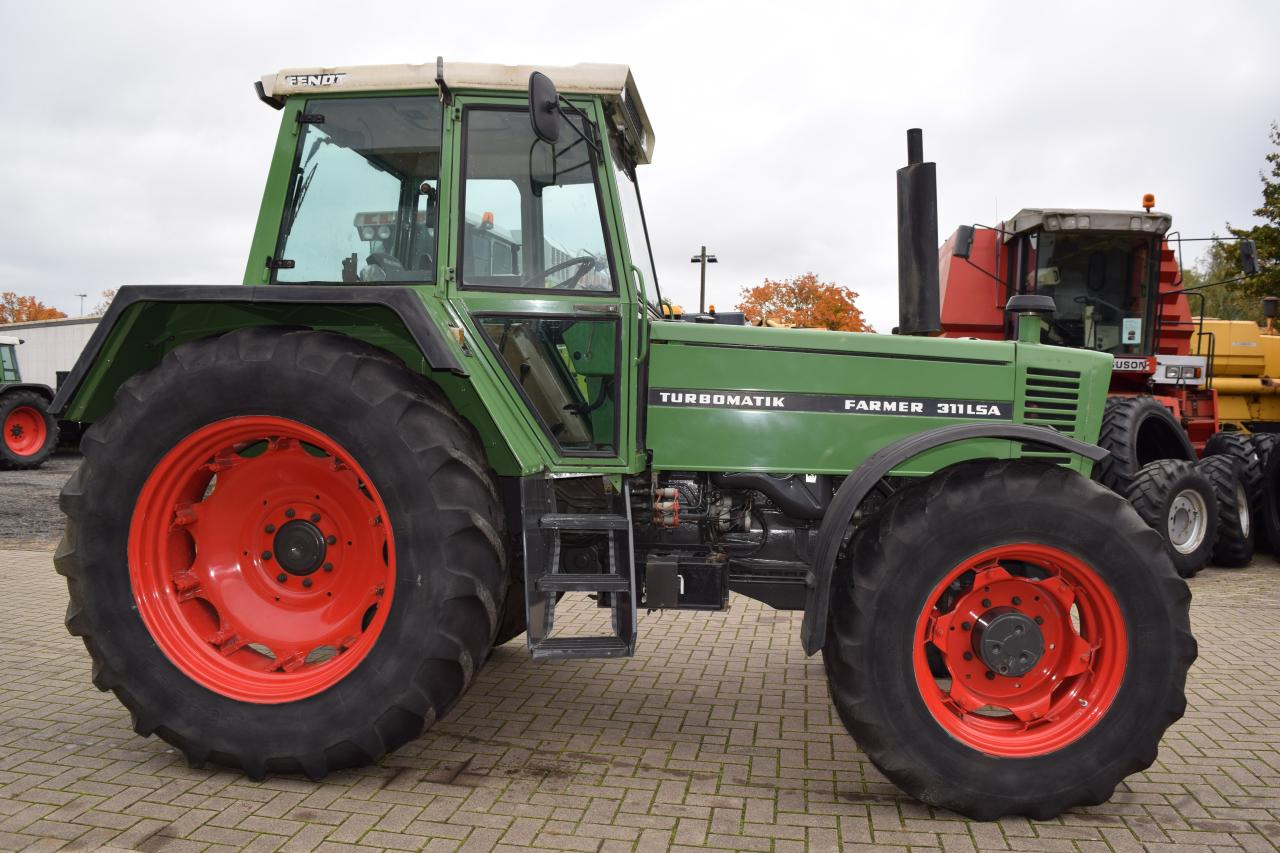 Fendt Farmer 311 LSA - Traktor: slika Fendt Farmer 311 LSA - Traktor Fendt Farmer 311 LSA - Traktor: slika Fendt Farmer 311 LSA - Traktor