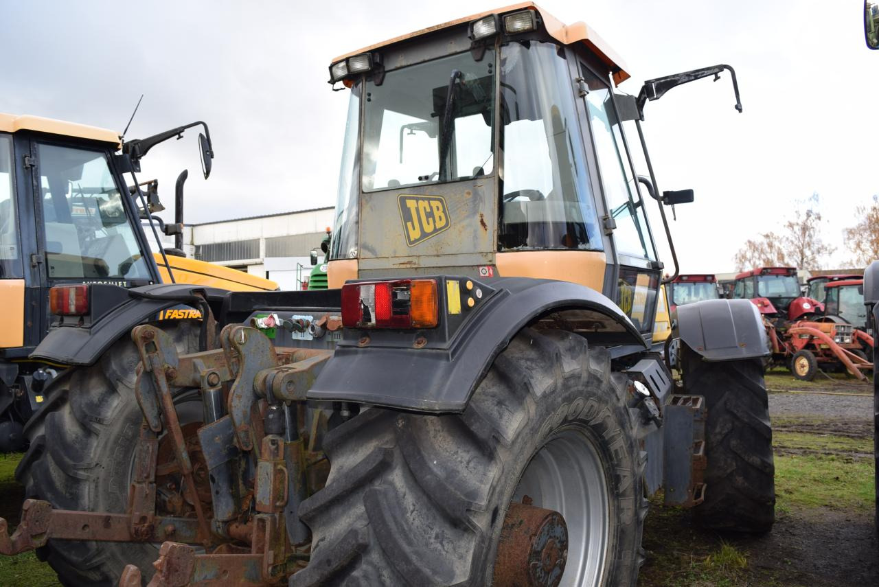 JCB Fastrac 2135 - 4WS - Traktor: slika JCB Fastrac 2135 - 4WS - Traktor JCB Fastrac 2135 - 4WS - Traktor: slika JCB Fastrac 2135 - 4WS - Traktor