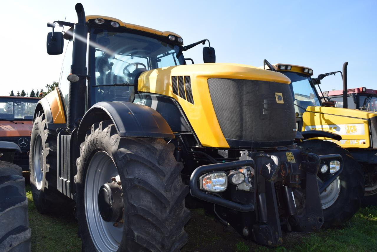 JCB Fastrac 8250 - Traktor: slika JCB Fastrac 8250 - Traktor JCB Fastrac 8250 - Traktor: slika JCB Fastrac 8250 - Traktor
