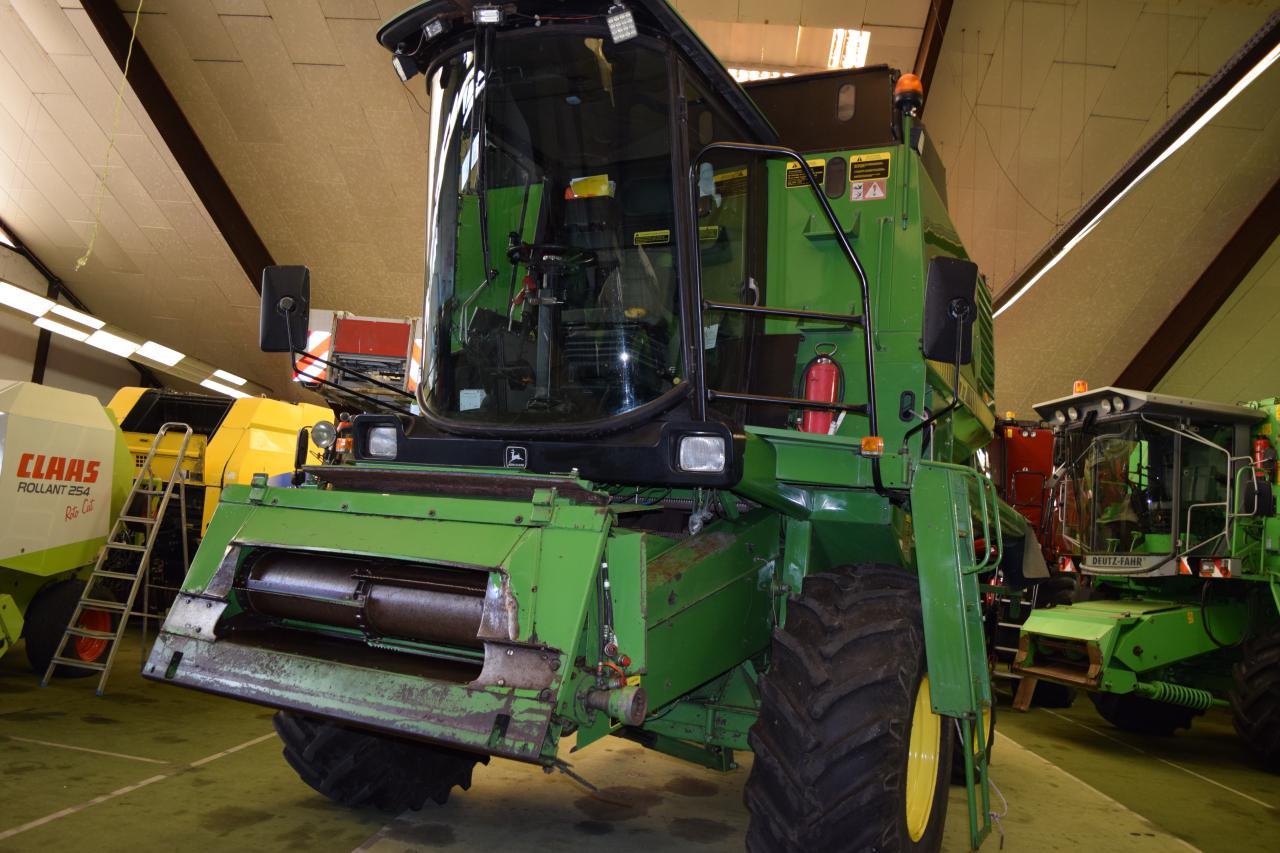 John Deere 1177 - Kombajn za žetvu: slika John Deere 1177 - Kombajn za žetvu John Deere 1177 - Kombajn za žetvu: slika John Deere 1177 - Kombajn za žetvu