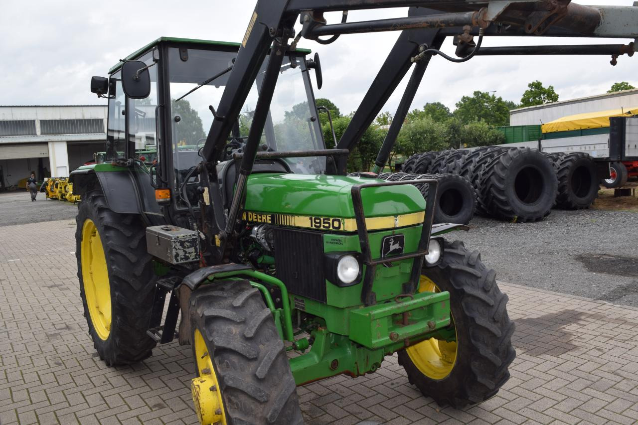 John Deere 1950 - Traktor: slika John Deere 1950 - Traktor John Deere 1950 - Traktor: slika John Deere 1950 - Traktor