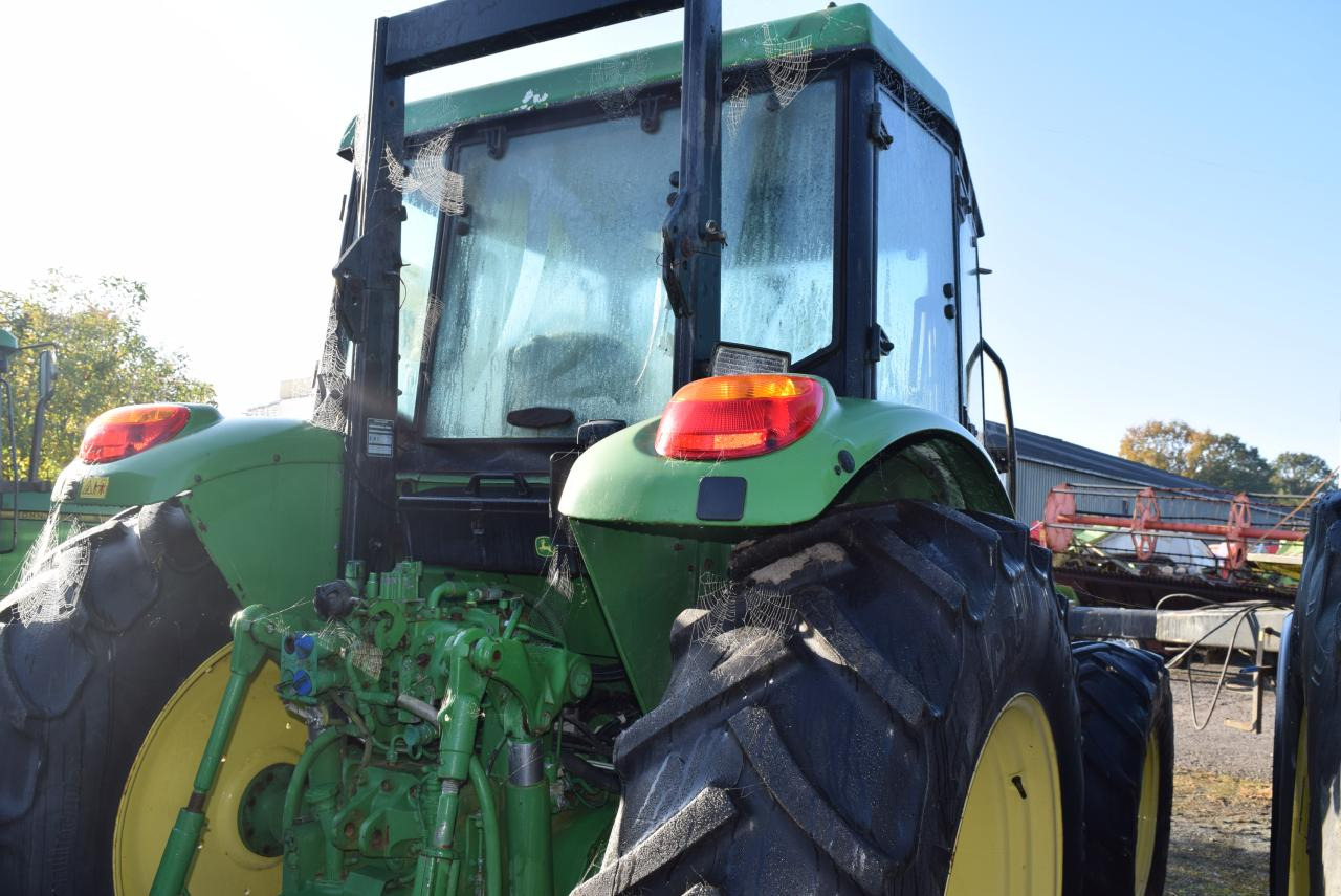 John Deere 6130 - Traktor: slika John Deere 6130 - Traktor John Deere 6130 - Traktor: slika John Deere 6130 - Traktor