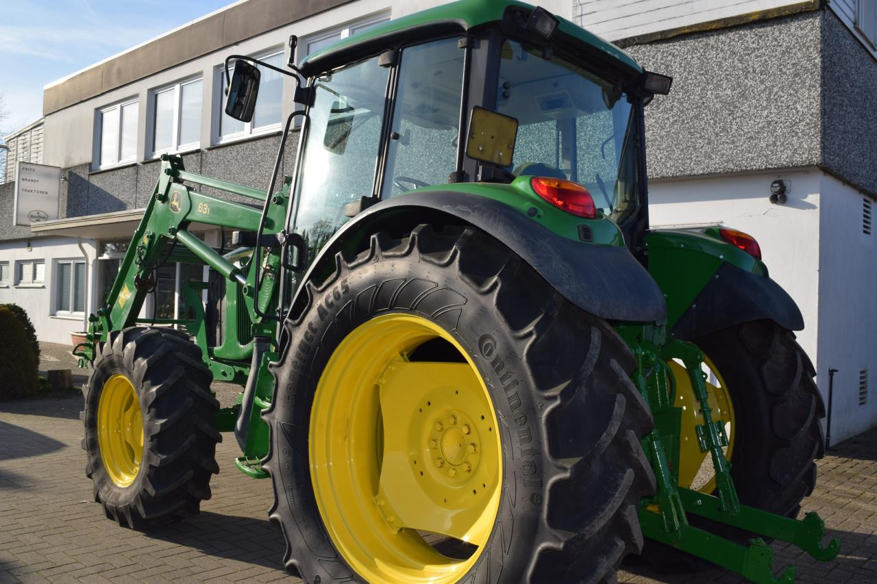 John Deere 6220 - Traktor: slika John Deere 6220 - Traktor John Deere 6220 - Traktor: slika John Deere 6220 - Traktor