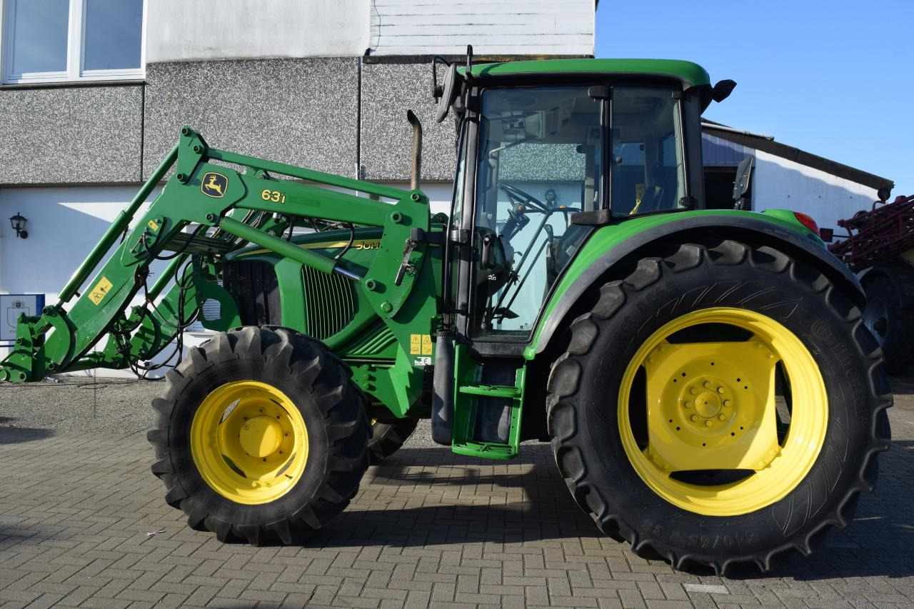 John Deere 6220 - Traktor: slika John Deere 6220 - Traktor John Deere 6220 - Traktor: slika John Deere 6220 - Traktor