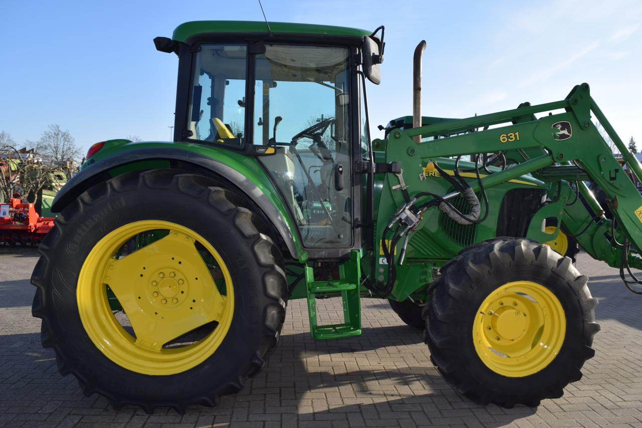 John Deere 6220 - Traktor: slika John Deere 6220 - Traktor John Deere 6220 - Traktor: slika John Deere 6220 - Traktor