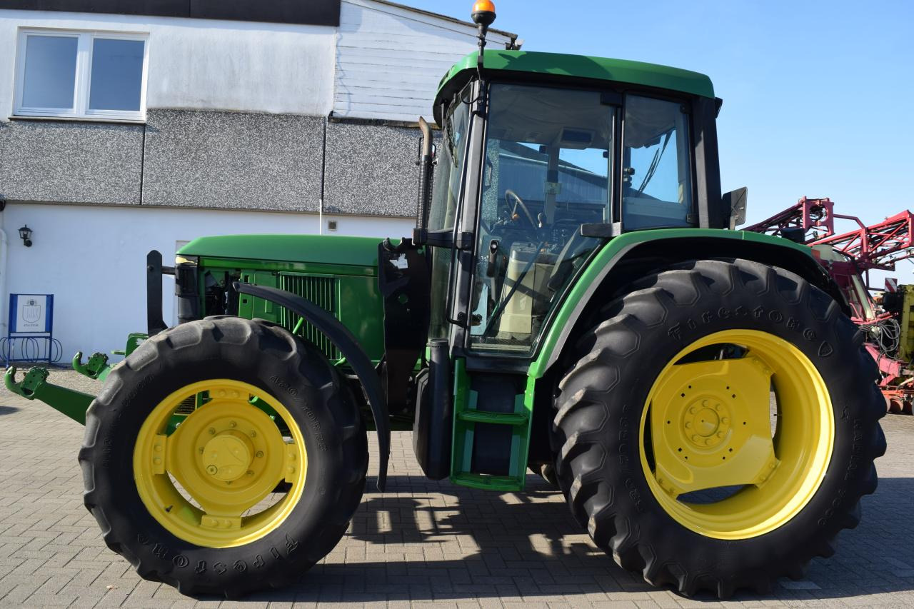 John Deere 6410 - Traktor: slika John Deere 6410 - Traktor John Deere 6410 - Traktor: slika John Deere 6410 - Traktor