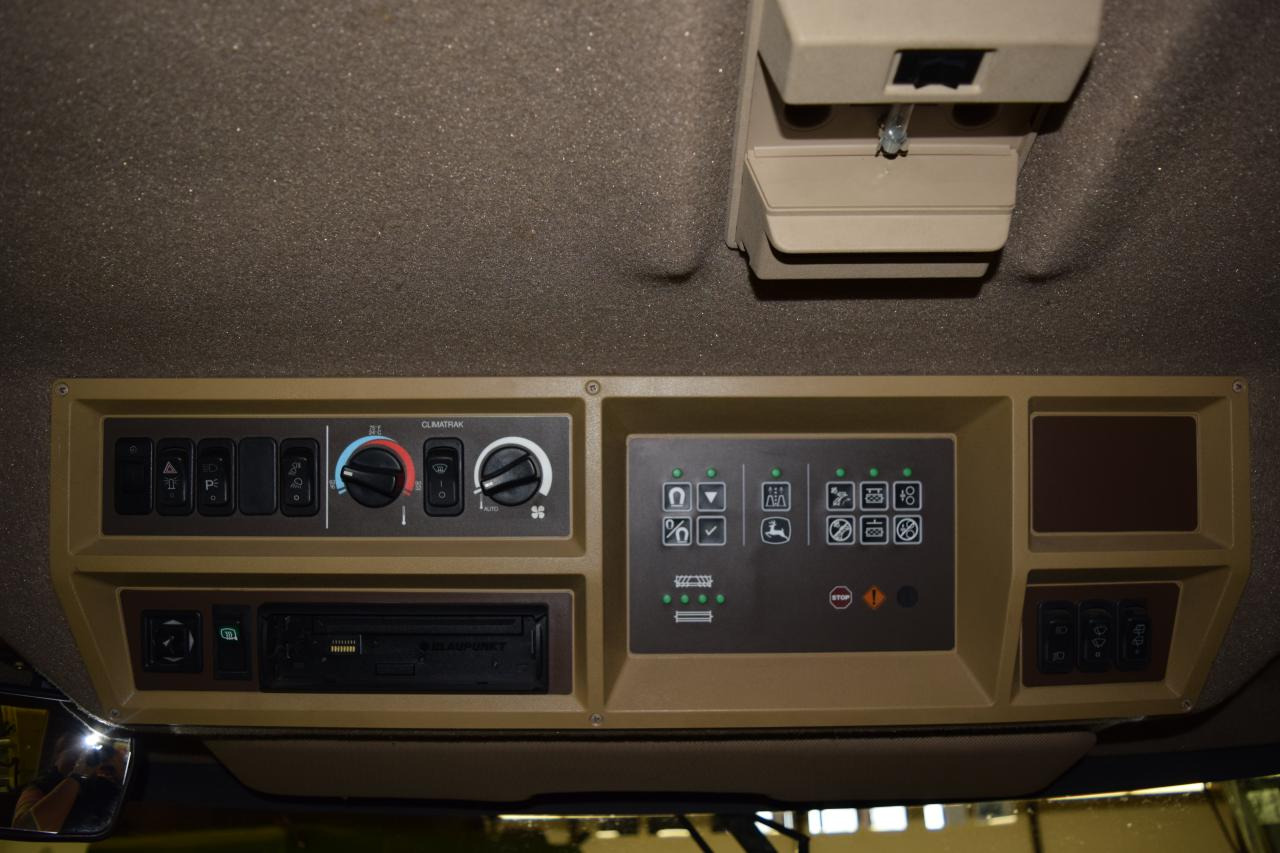 Zakup John Deere 7400 John Deere 7400: slika Zakup John Deere 7400 John Deere 7400