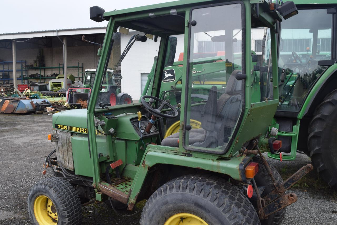 John Deere 755 - Traktor: slika John Deere 755 - Traktor John Deere 755 - Traktor: slika John Deere 755 - Traktor