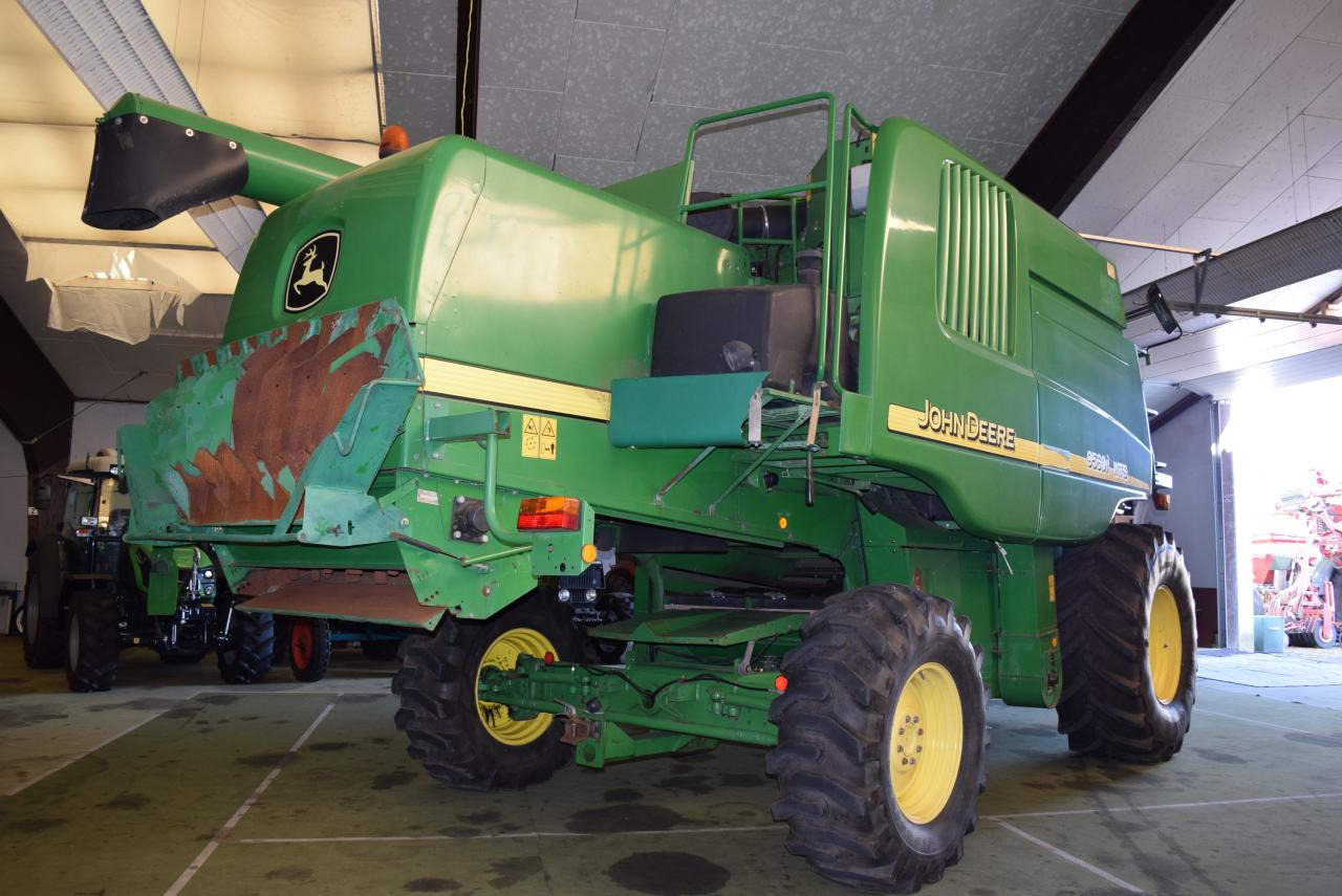 John Deere 9560 i WTS - Kombajn za žetvu: slika John Deere 9560 i WTS - Kombajn za žetvu John Deere 9560 i WTS - Kombajn za žetvu: slika John Deere 9560 i WTS - Kombajn za žetvu