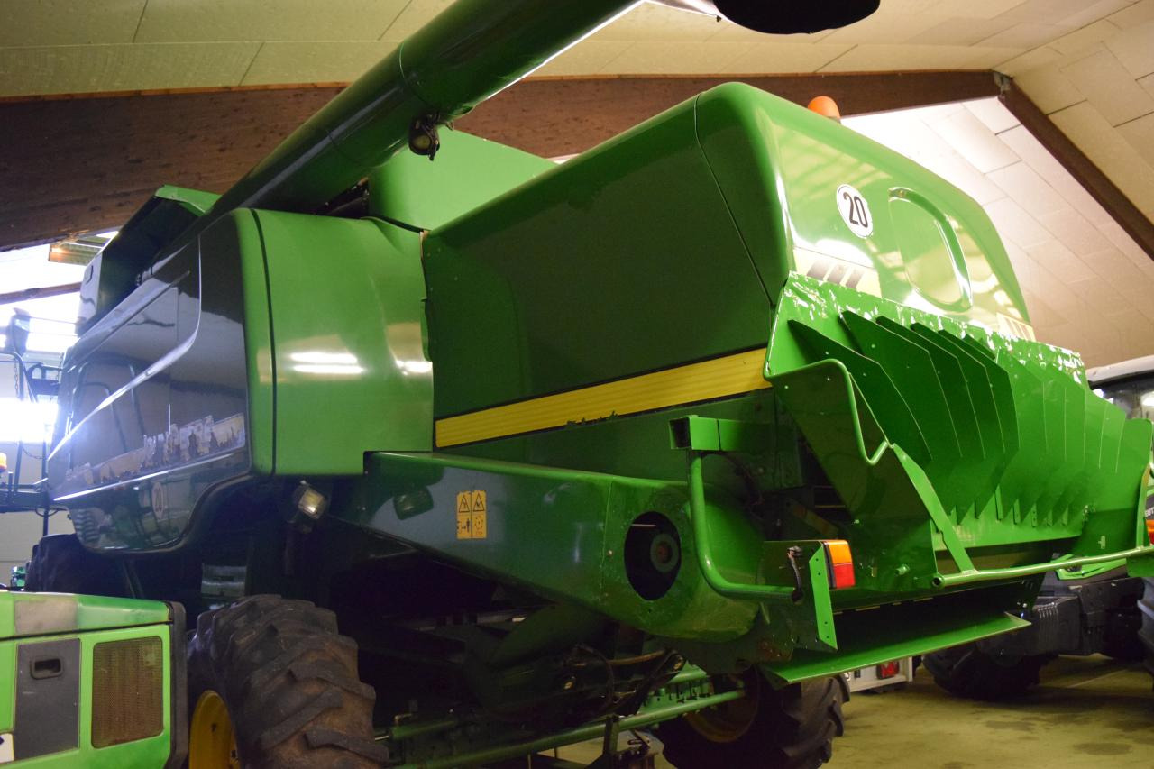 John Deere 9640 WTS - Kombajn za žetvu: slika John Deere 9640 WTS - Kombajn za žetvu John Deere 9640 WTS - Kombajn za žetvu: slika John Deere 9640 WTS - Kombajn za žetvu
