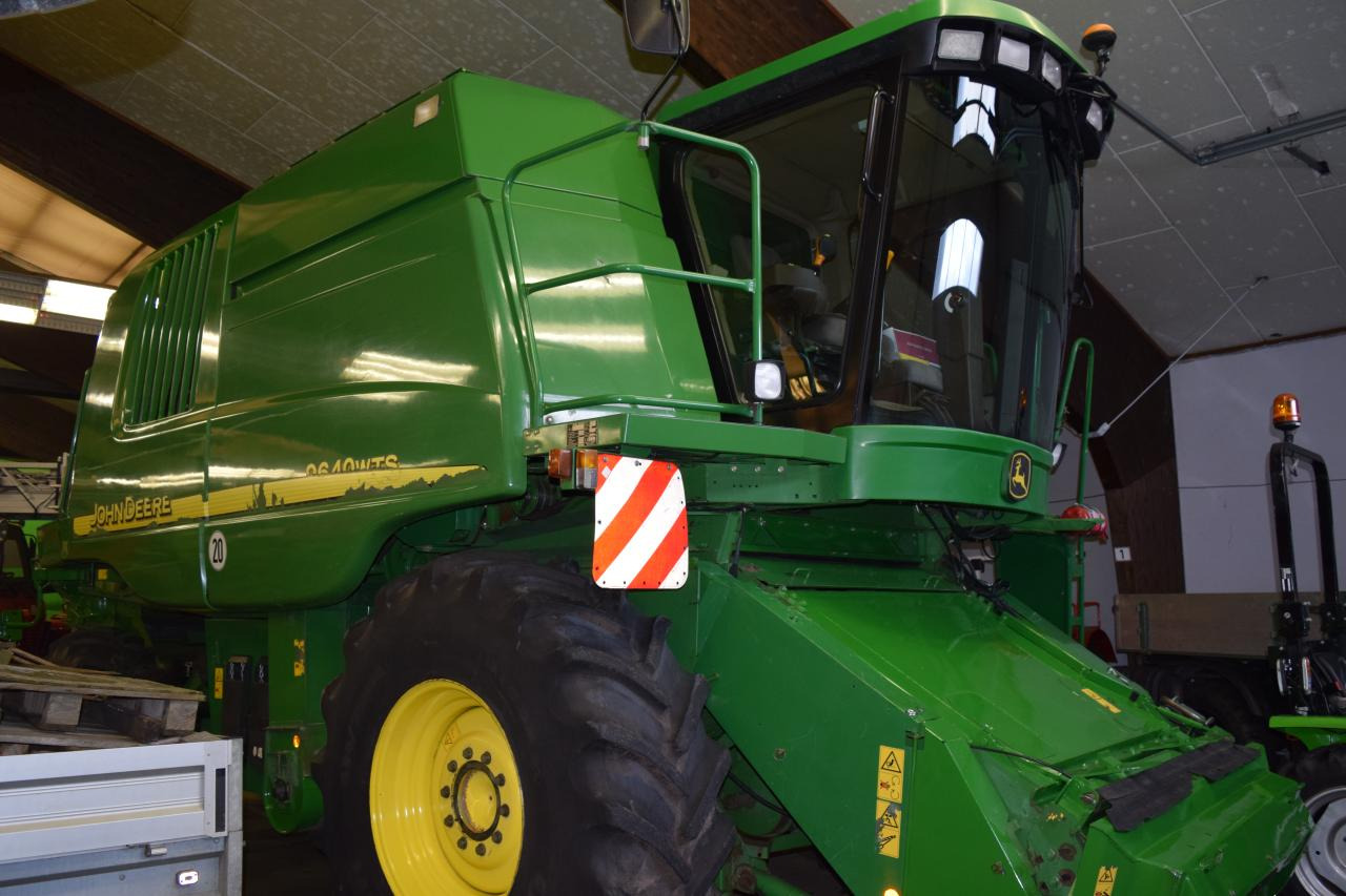 John Deere 9640 WTS - Kombajn za žetvu: slika John Deere 9640 WTS - Kombajn za žetvu John Deere 9640 WTS - Kombajn za žetvu: slika John Deere 9640 WTS - Kombajn za žetvu