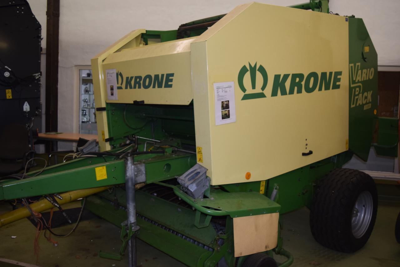 Krone Vario Pack 1500 - Rolo balirka: slika Krone Vario Pack 1500 - Rolo balirka Krone Vario Pack 1500 - Rolo balirka: slika Krone Vario Pack 1500 - Rolo balirka