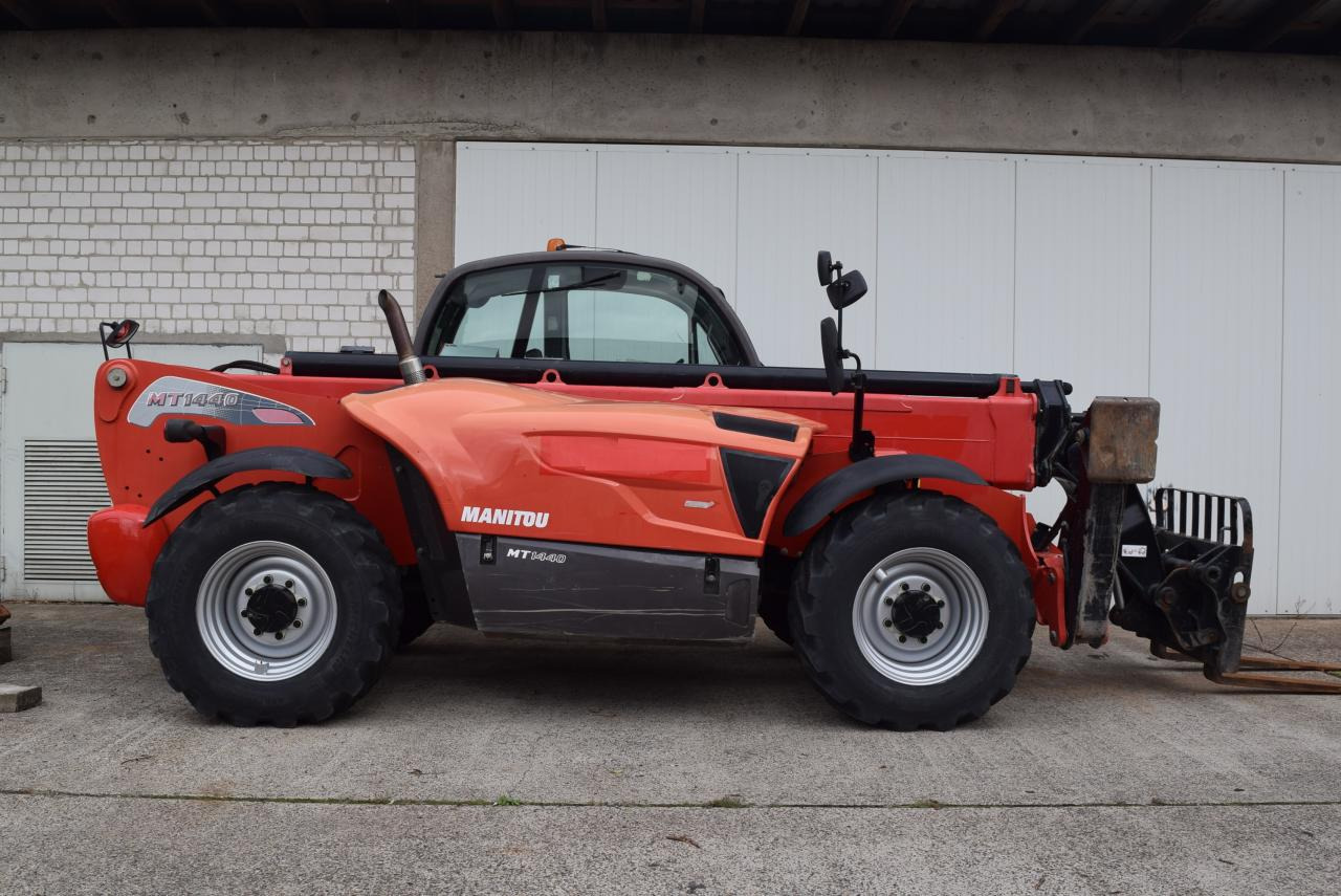 Manitou MT1440 - Teleskopski rukovatelj: slika Manitou MT1440 - Teleskopski rukovatelj Manitou MT1440 - Teleskopski rukovatelj: slika Manitou MT1440 - Teleskopski rukovatelj