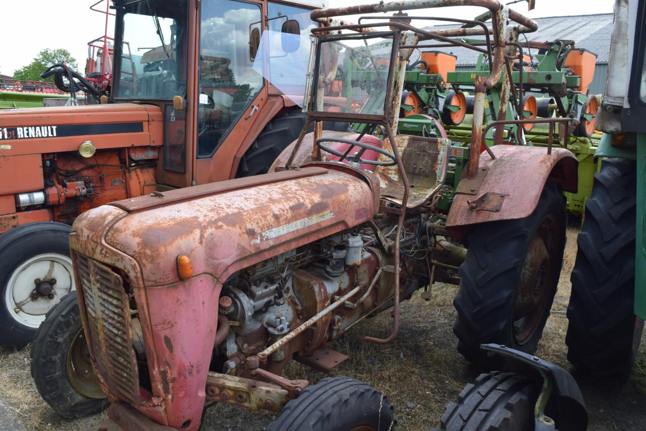 Massey Ferguson MF 35 - Traktor: slika Massey Ferguson MF 35 - Traktor Massey Ferguson MF 35 - Traktor: slika Massey Ferguson MF 35 - Traktor