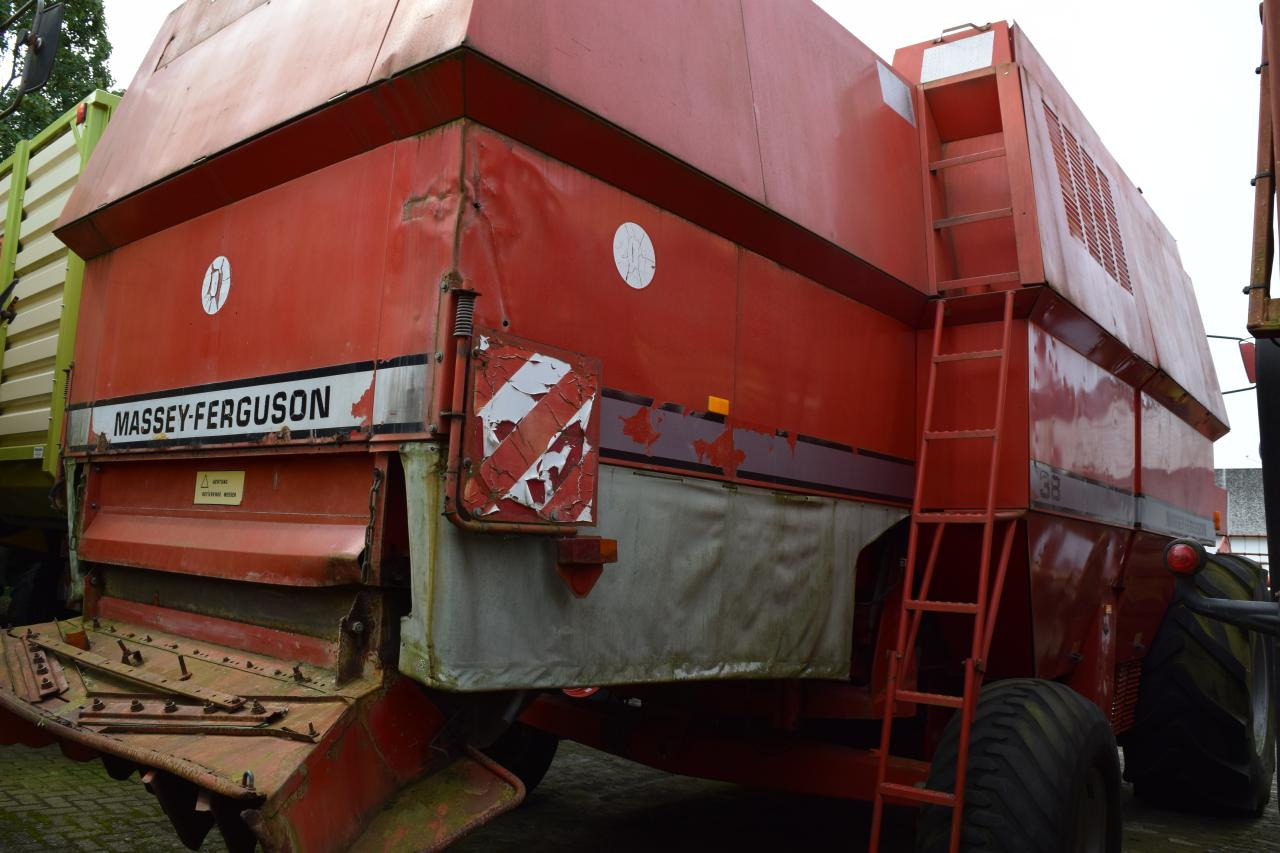 Massey Ferguson MF 38 - Kombajn za žetvu: slika Massey Ferguson MF 38 - Kombajn za žetvu Massey Ferguson MF 38 - Kombajn za žetvu: slika Massey Ferguson MF 38 - Kombajn za žetvu