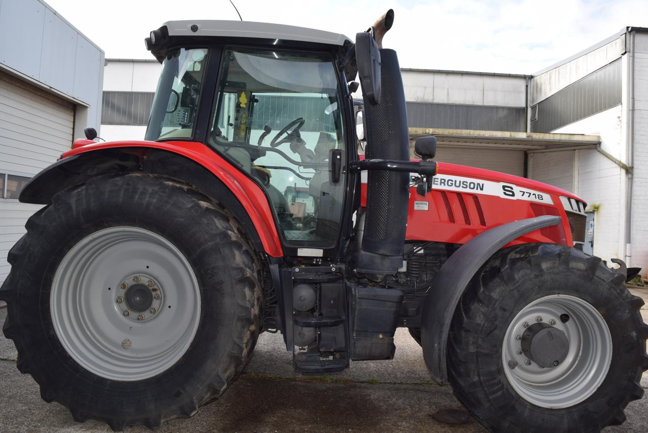 Massey Ferguson MF 7718 S Dyna 6 - Traktor: slika Massey Ferguson MF 7718 S Dyna 6 - Traktor Massey Ferguson MF 7718 S Dyna 6 - Traktor: slika Massey Ferguson MF 7718 S Dyna 6 - Traktor