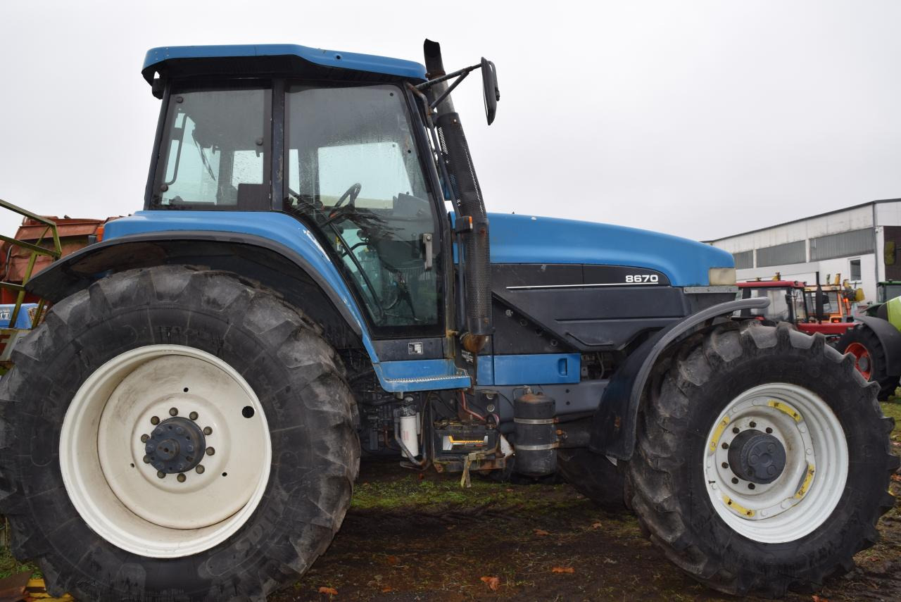 New Holland 8670 TA - Traktor: slika New Holland 8670 TA - Traktor New Holland 8670 TA - Traktor: slika New Holland 8670 TA - Traktor