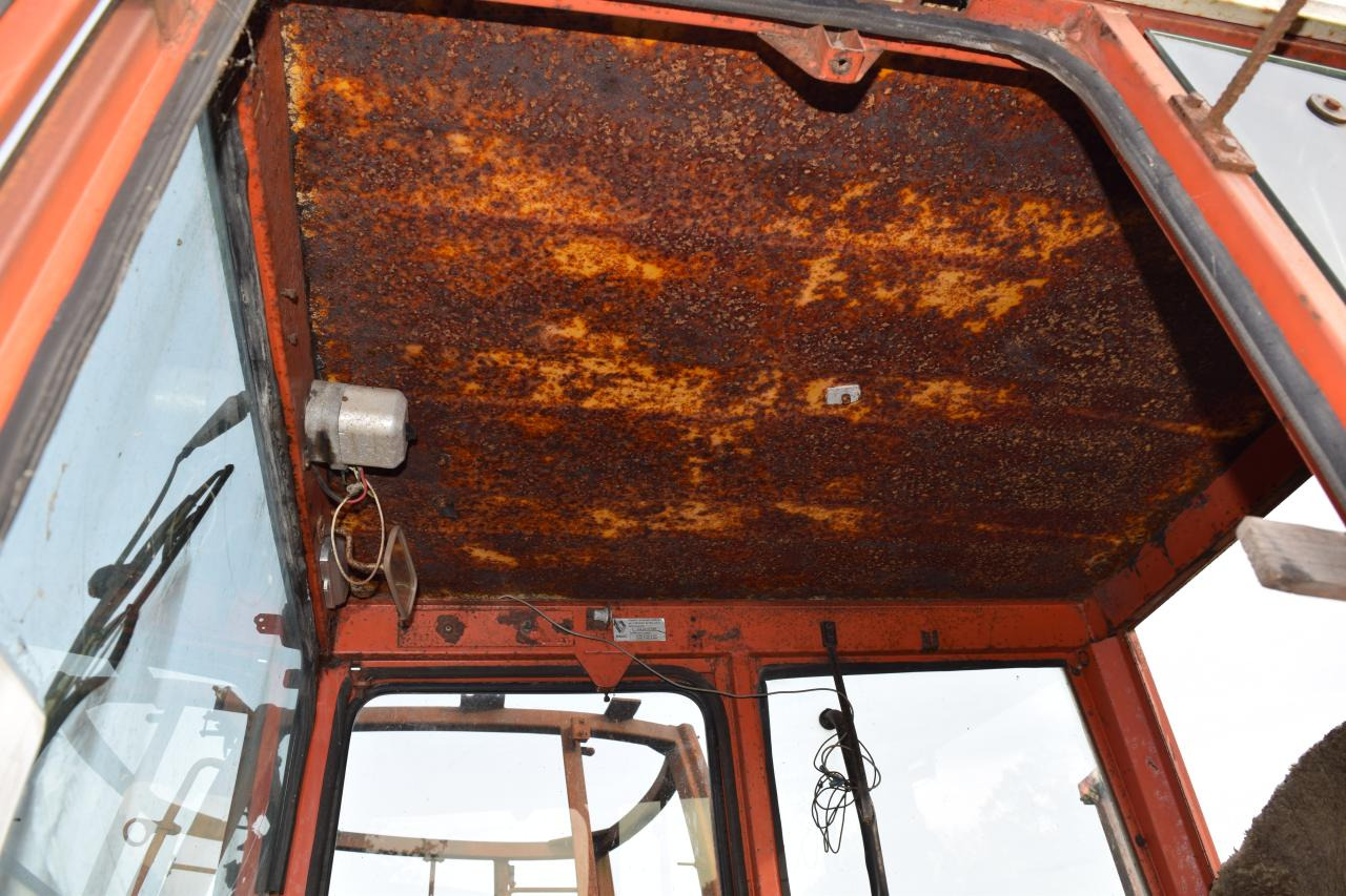 Traktor Renault 651: slika Traktor Renault 651 Traktor Renault 651: slika Traktor Renault 651