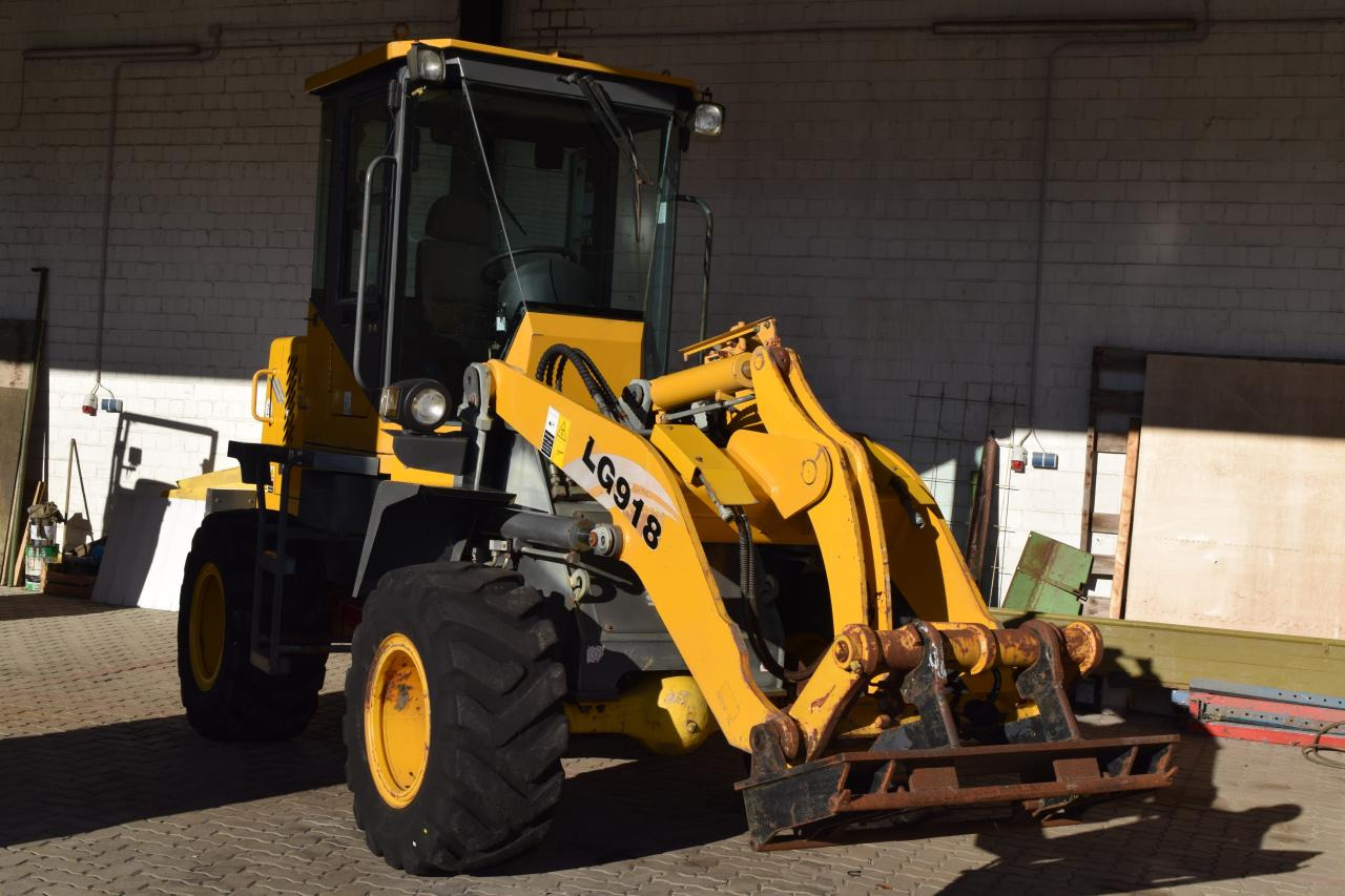 SDLG LG 918 - Utovarivač na kotačima: slika SDLG LG 918 - Utovarivač na kotačima SDLG LG 918 - Utovarivač na kotačima: slika SDLG LG 918 - Utovarivač na kotačima