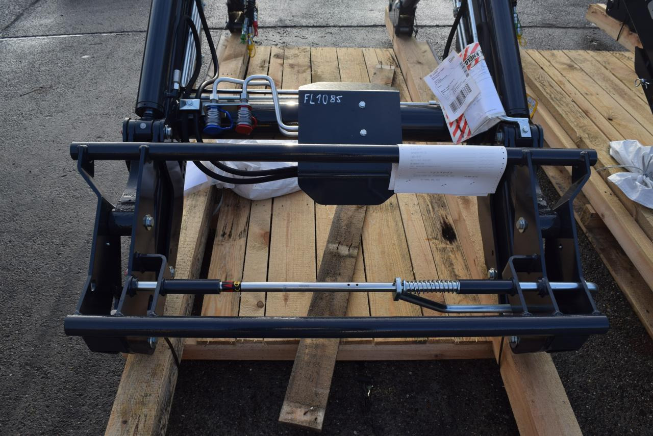 Stoll Solid 38-20 P - Prednji utovarivač za traktor: slika Stoll Solid 38-20 P - Prednji utovarivač za traktor Stoll Solid 38-20 P - Prednji utovarivač za traktor: slika Stoll Solid 38-20 P - Prednji utovarivač za traktor