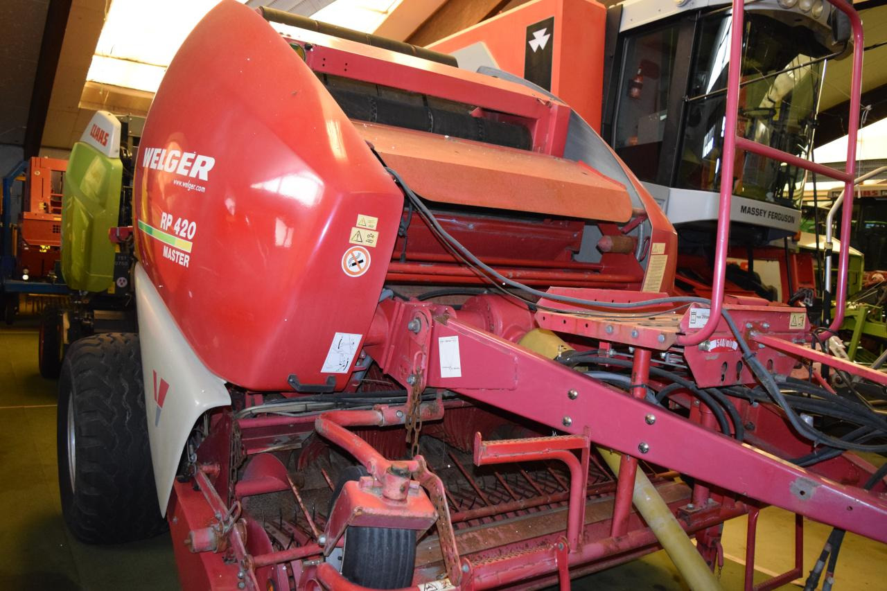 Welger RP 420 Master - Rolo balirka: slika Welger RP 420 Master - Rolo balirka Welger RP 420 Master - Rolo balirka: slika Welger RP 420 Master - Rolo balirka