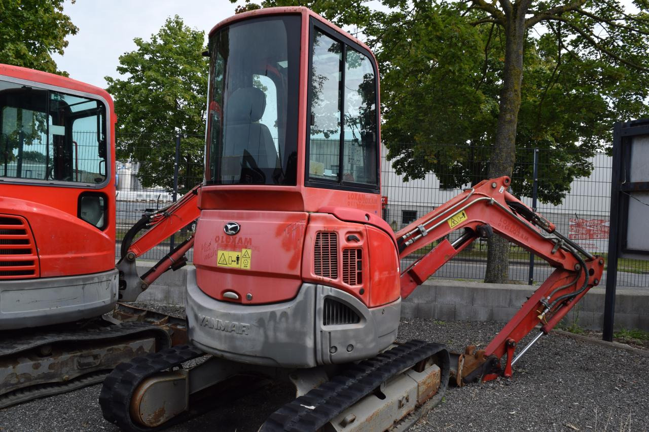 Yanmar VIO 25 - 4 - Mini bager: slika Yanmar VIO 25 - 4 - Mini bager Yanmar VIO 25 - 4 - Mini bager: slika Yanmar VIO 25 - 4 - Mini bager